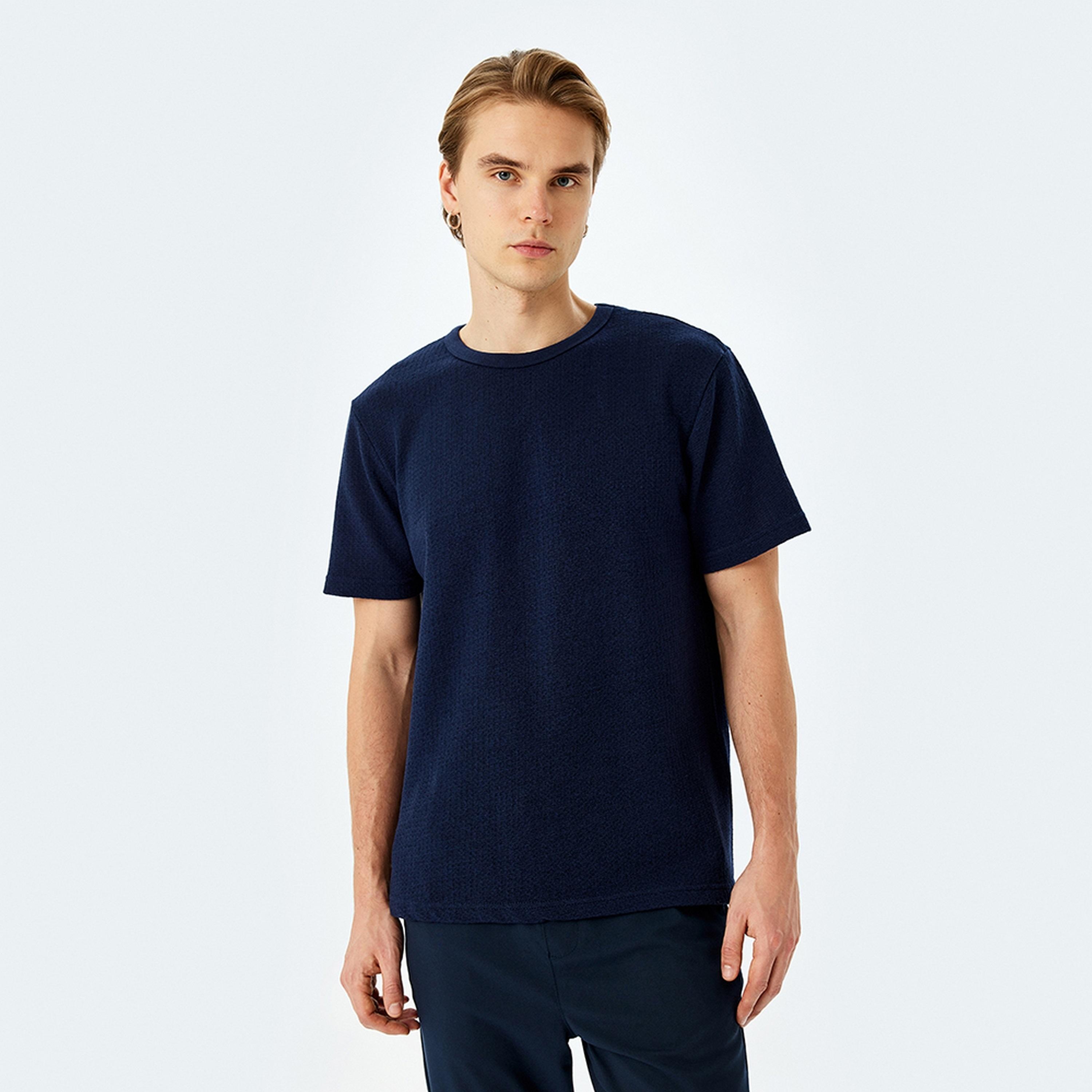 KOTON Textured Crew Neck Short Sleeves Men's T-Shirt-men-clothing-tshirtsandpolos-tshirts-image-1
