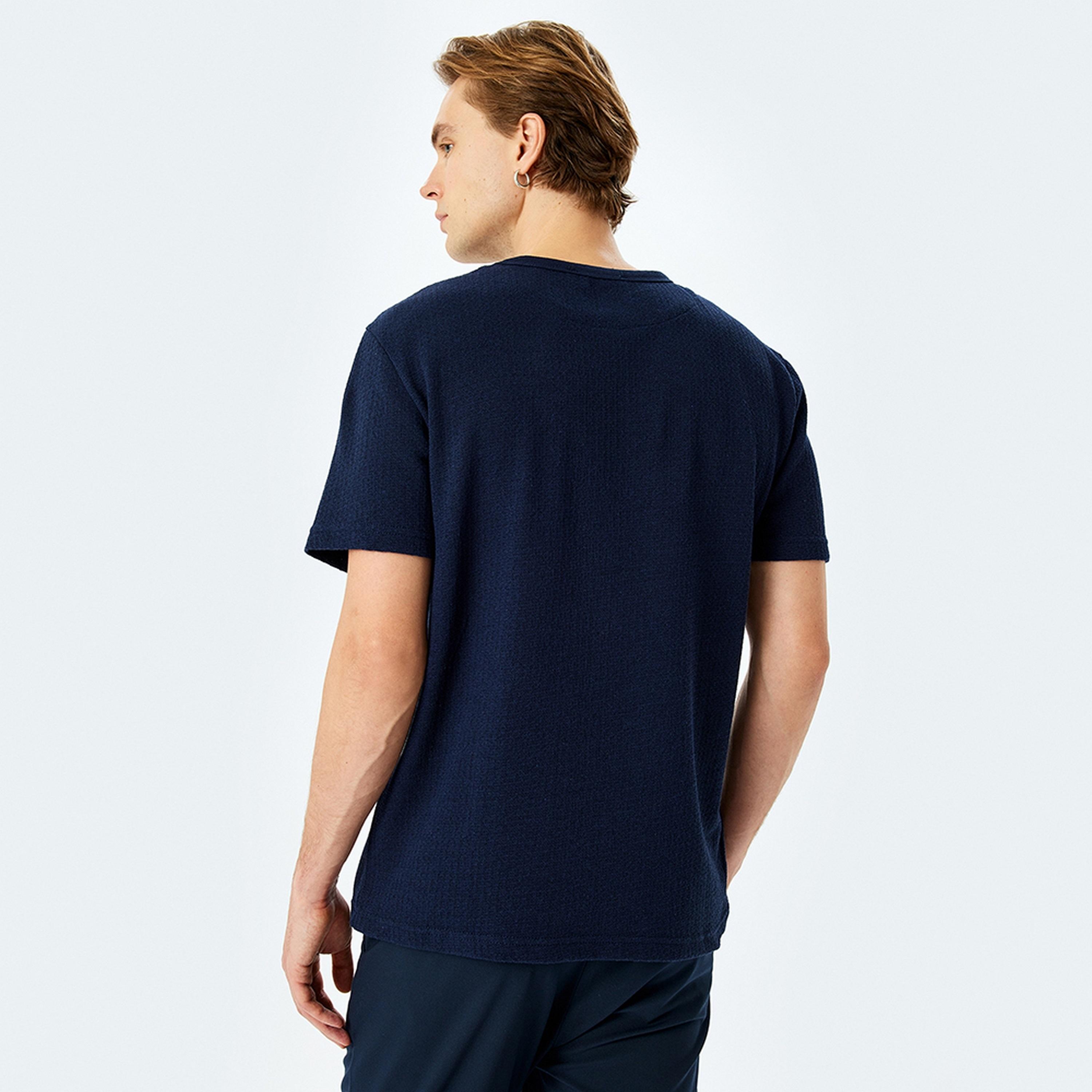 KOTON Textured Crew Neck Short Sleeves Men's T-Shirt-men-clothing-tshirtsandpolos-tshirts-image-4