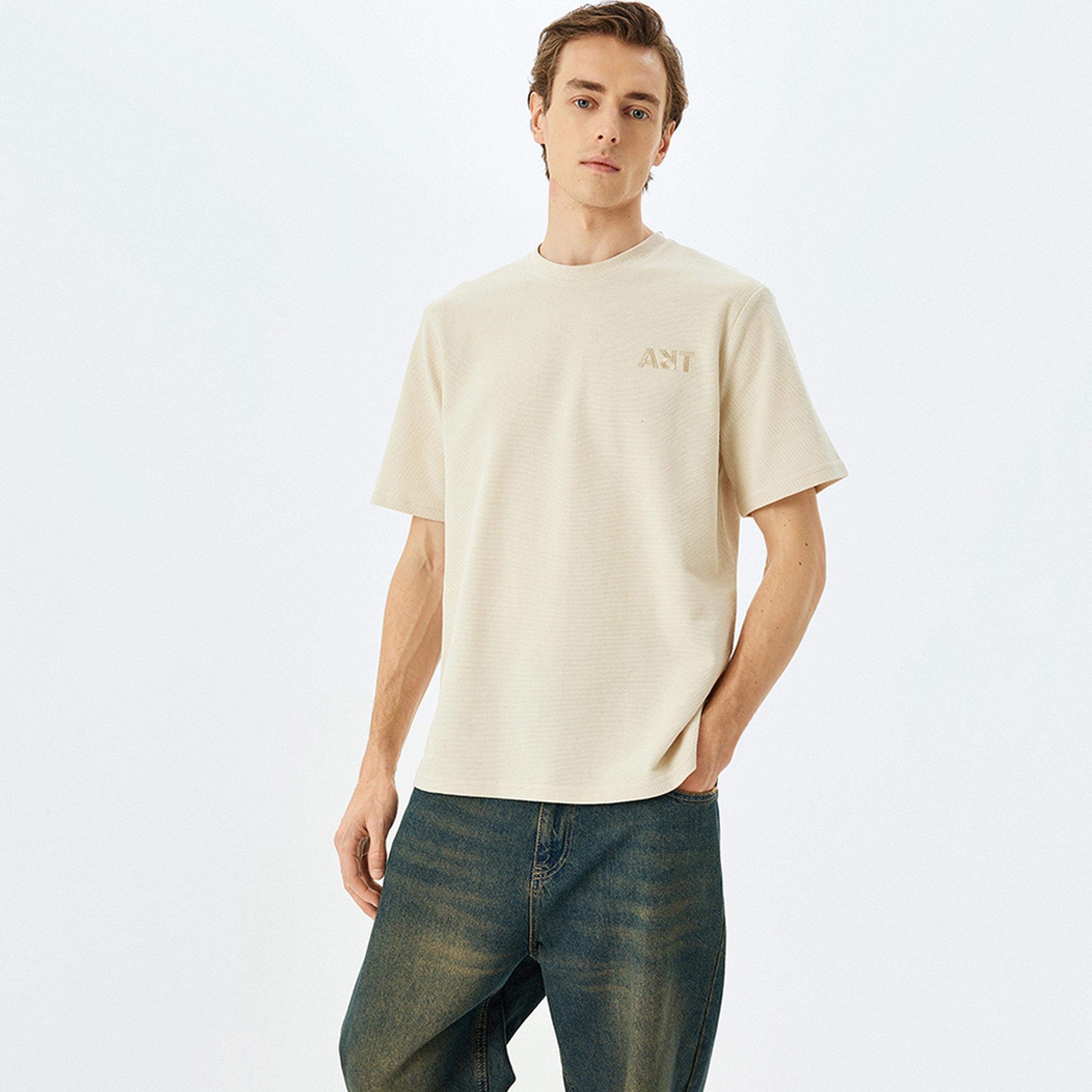 تيشيرت رجالي بأكمام قصيرة وياقة دائرية وتصميم محكم من كوتون.-men-clothing-tshirtsandpolos-tshirts-image-5