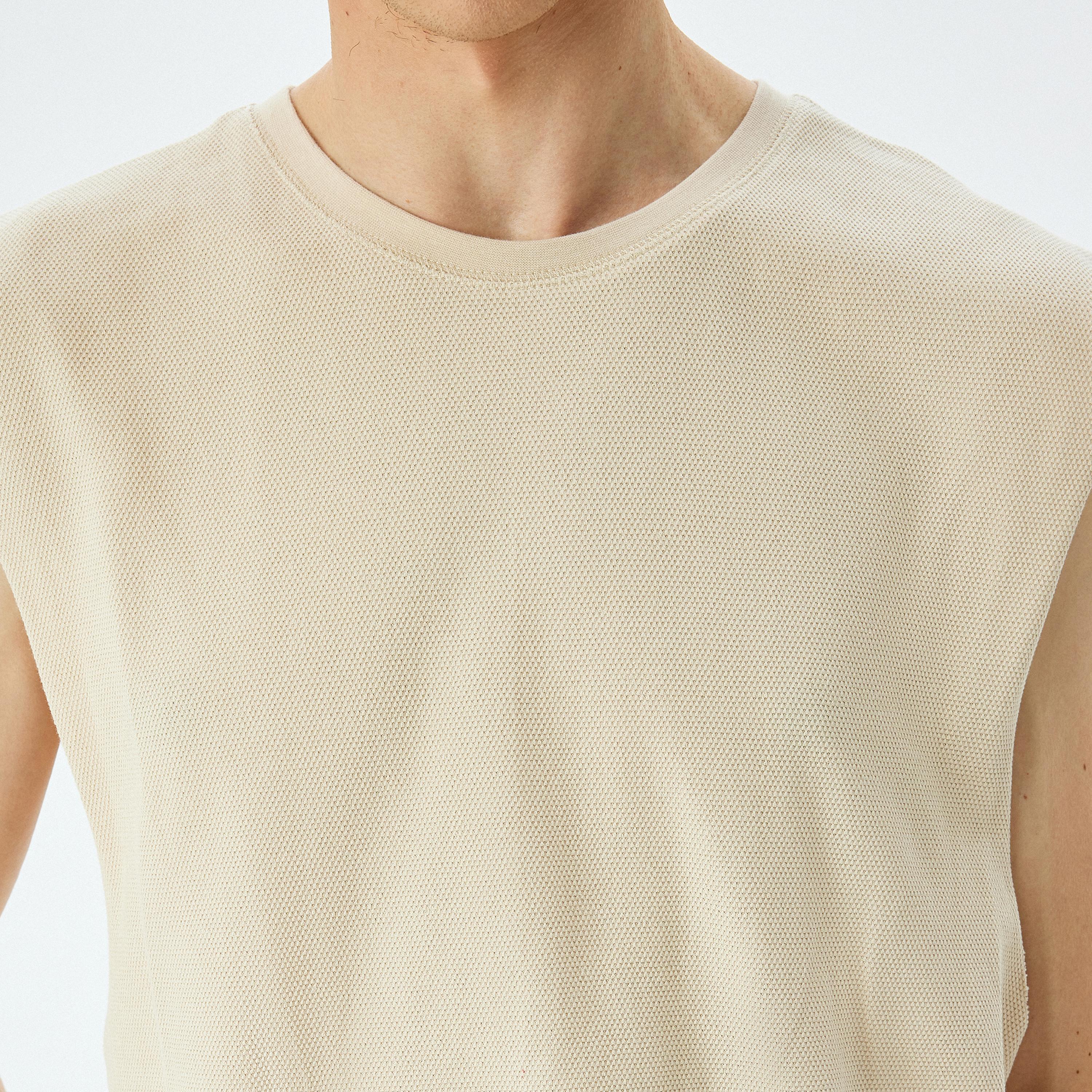 KOTON Plain Crew Neck Sleeveless Men's T-Shirt-men-clothing-tshirtsandpolos-tshirts-image-5