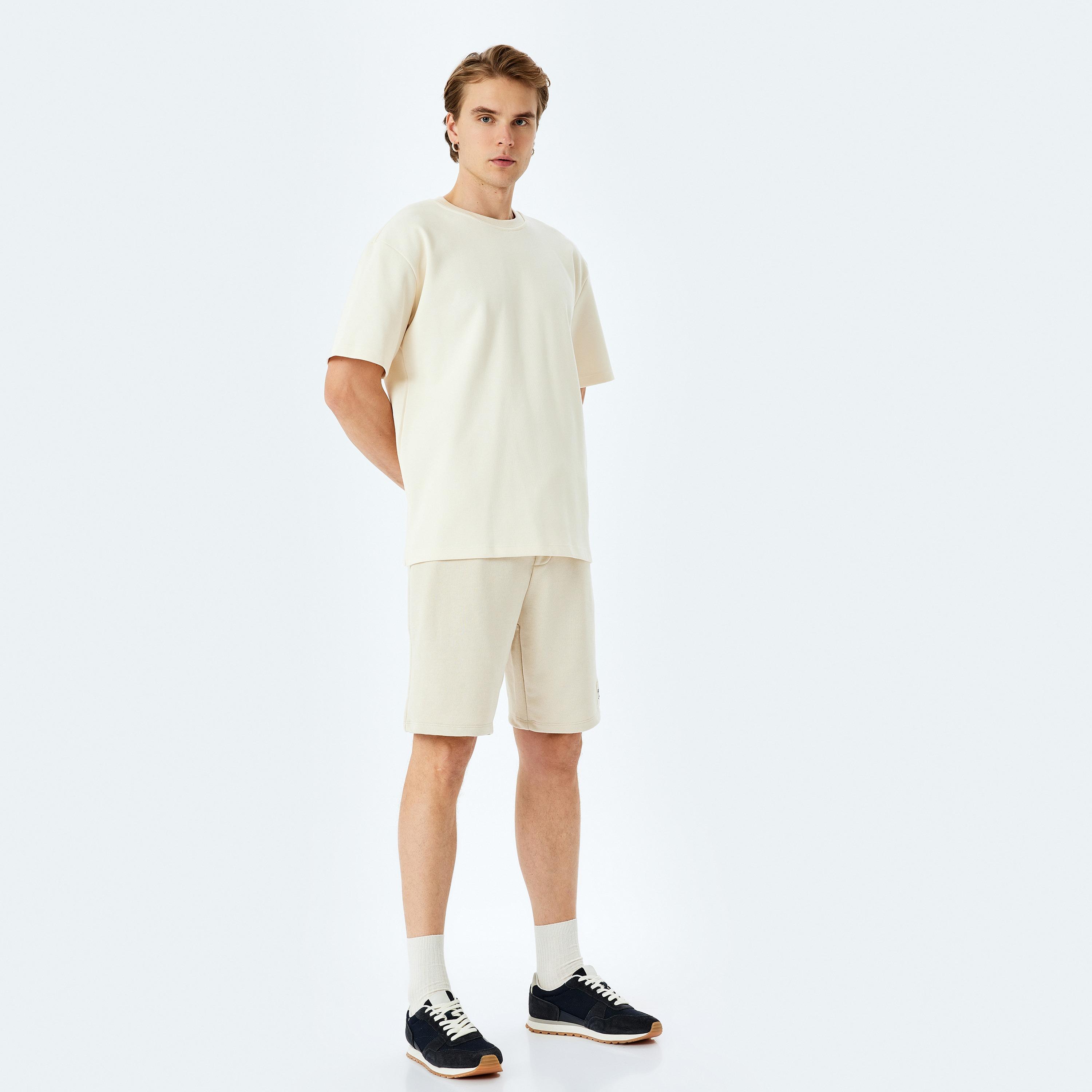 Koton Regular Fit Mid-Rise Drawstring Men's Shorts-men-clothing-bottoms-shorts-image-3