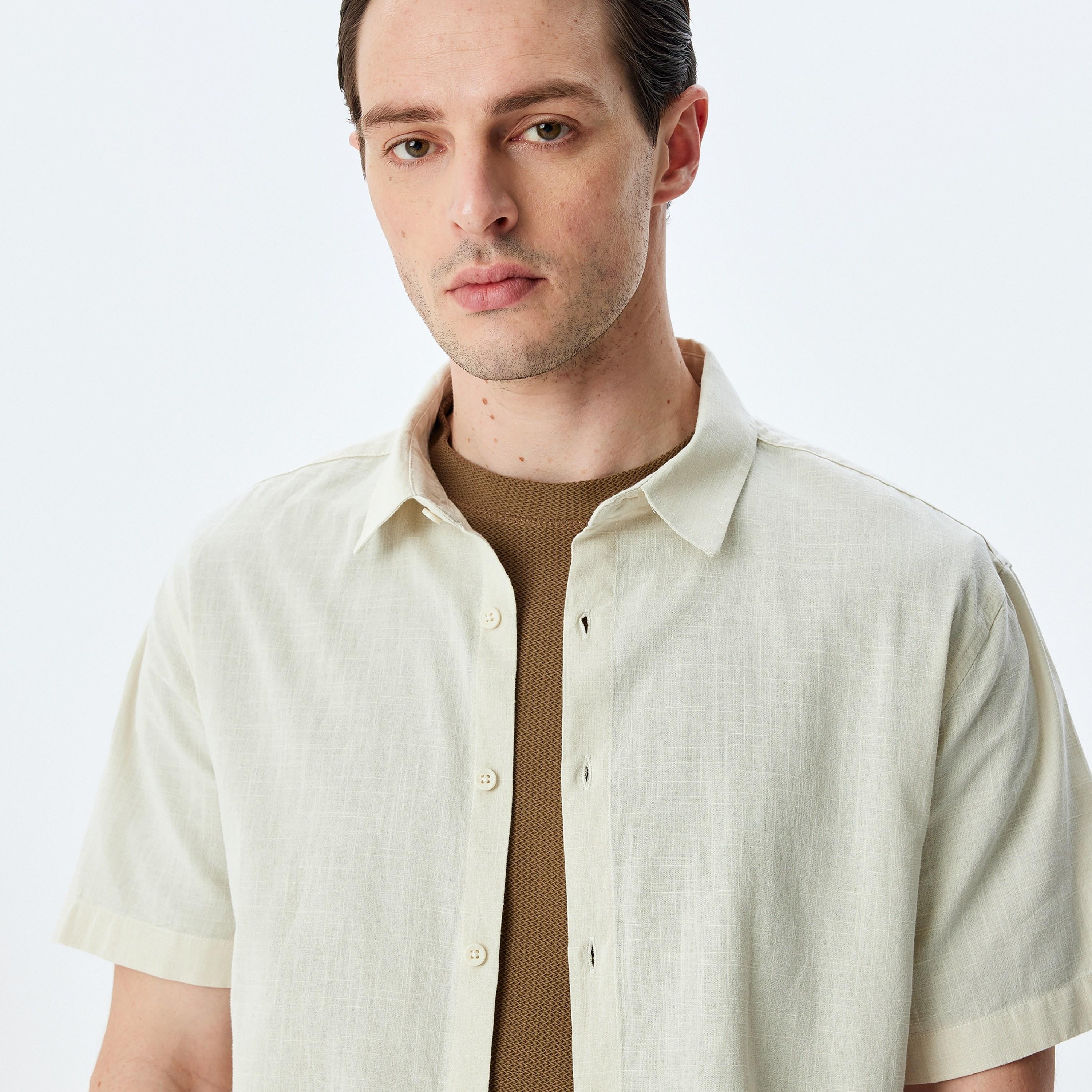 Koton Regular Fit Plain Spread Collar Short Sleeves Men's Shirt-men-clothing-shirts-image-2