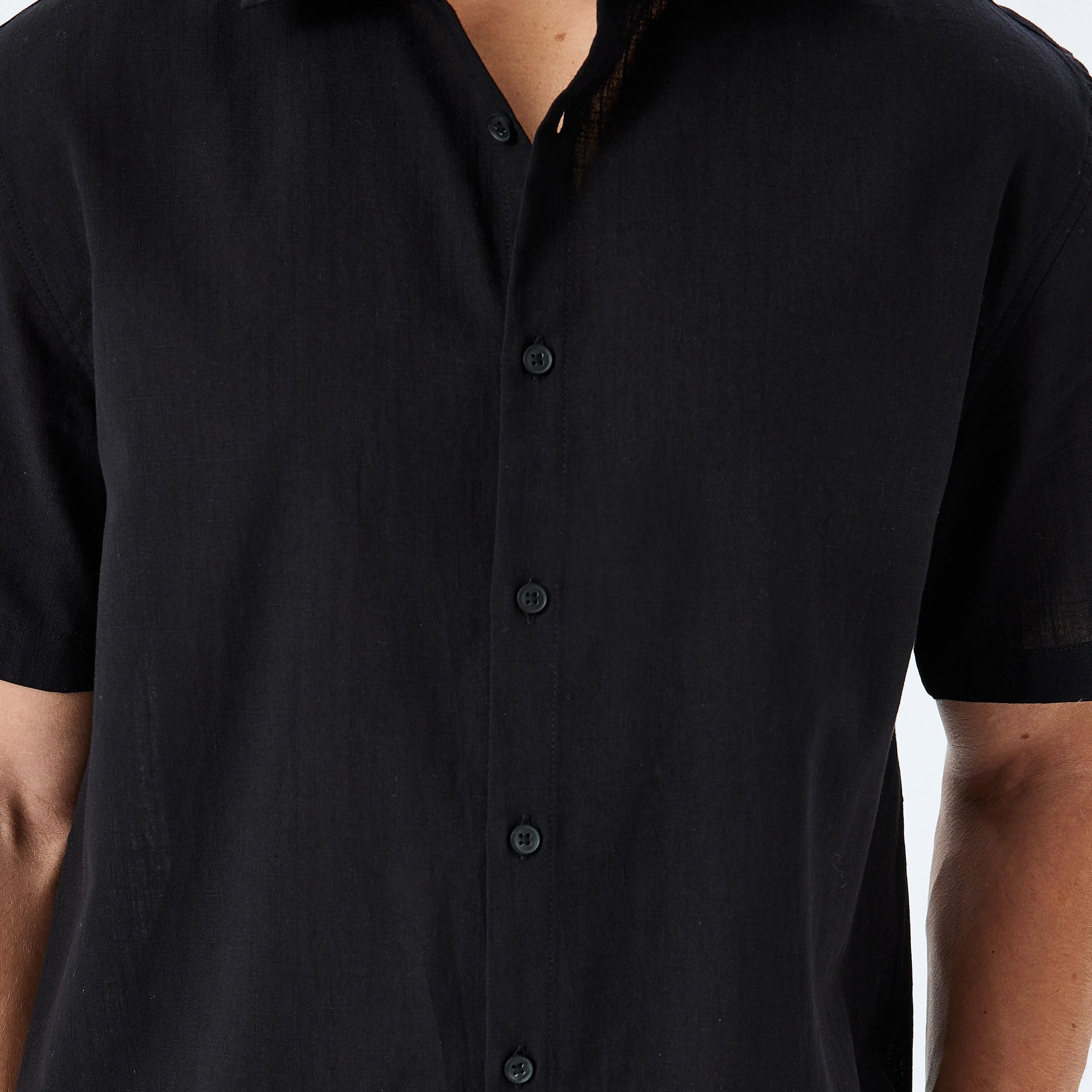 قميص رجالي بياقة بأكمام قصيرة من كوتون العادي-men-clothing-shirts-image-3