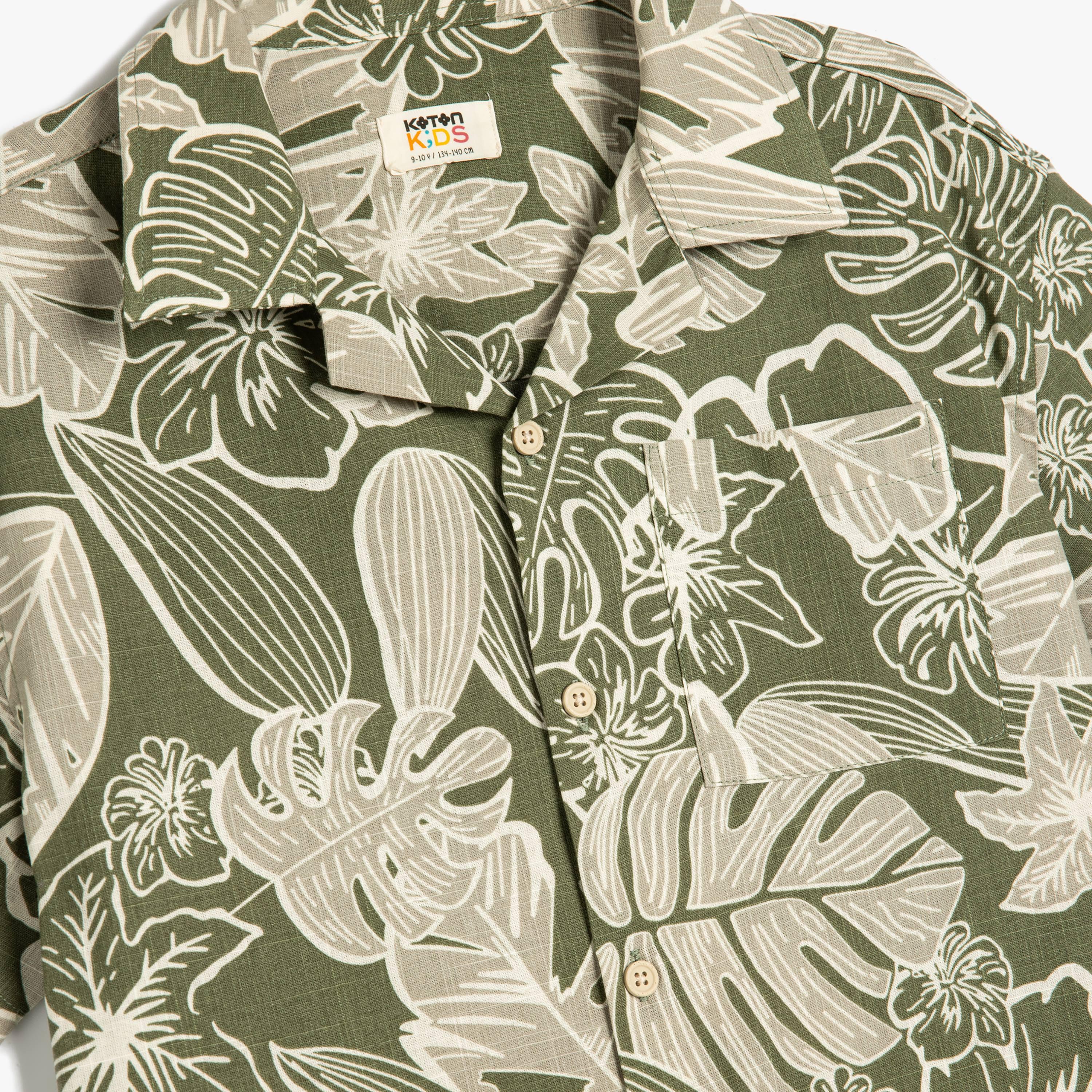 قميص بياقة وأكمام قصيرة، بنقشة زهور من كوتون-boys-clothing-shirts-image-3
