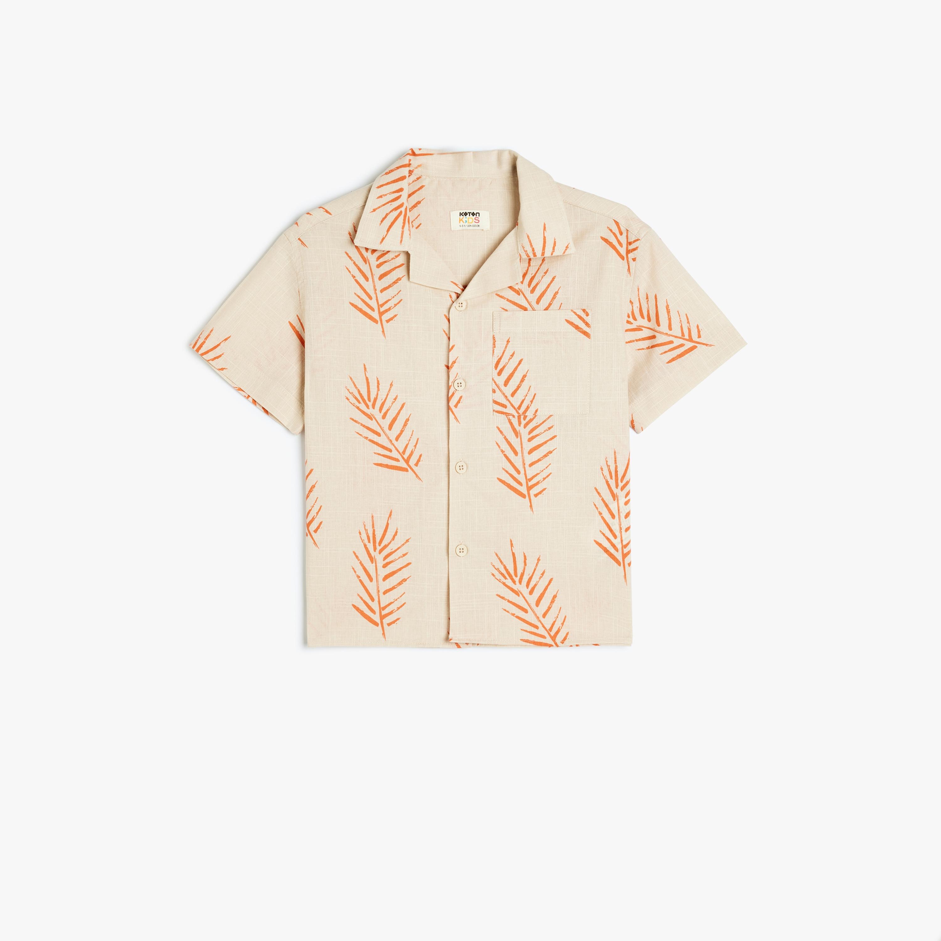 قميص بياقة وأكمام قصيرة، بنقشة زهور من كوتون-boys-clothing-shirts-image-1