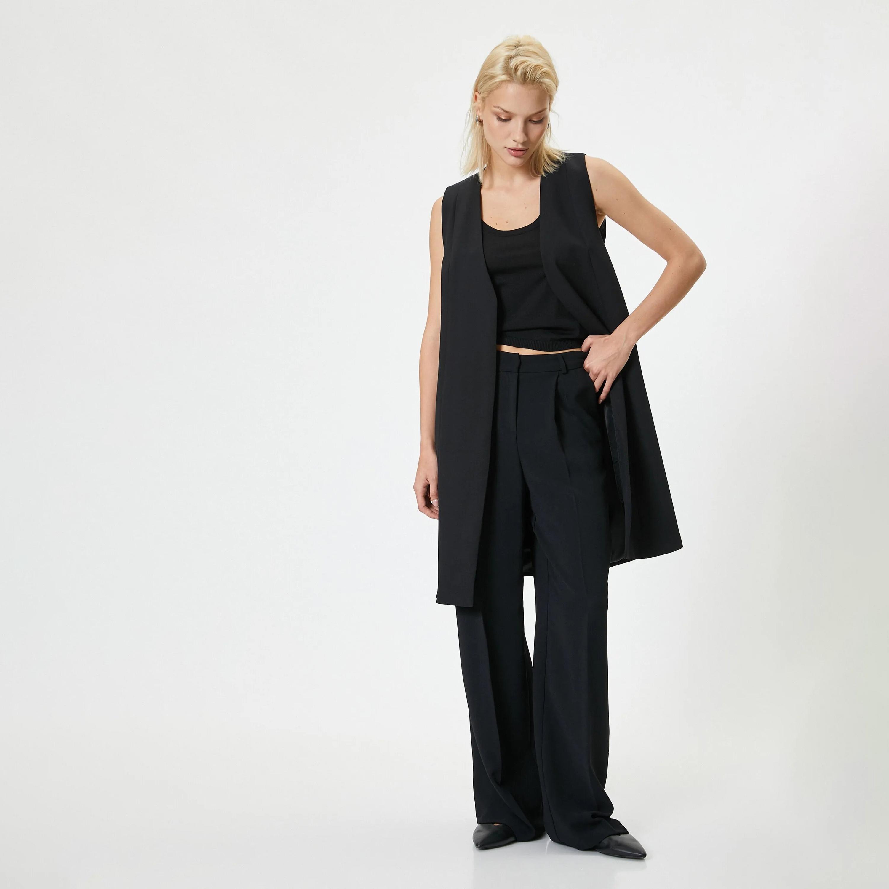 بليزر نسائي أسود اللون ذو ياقة صدر واحدة من كوتون-women-clothing-coatsandjackets-blazers-image-22