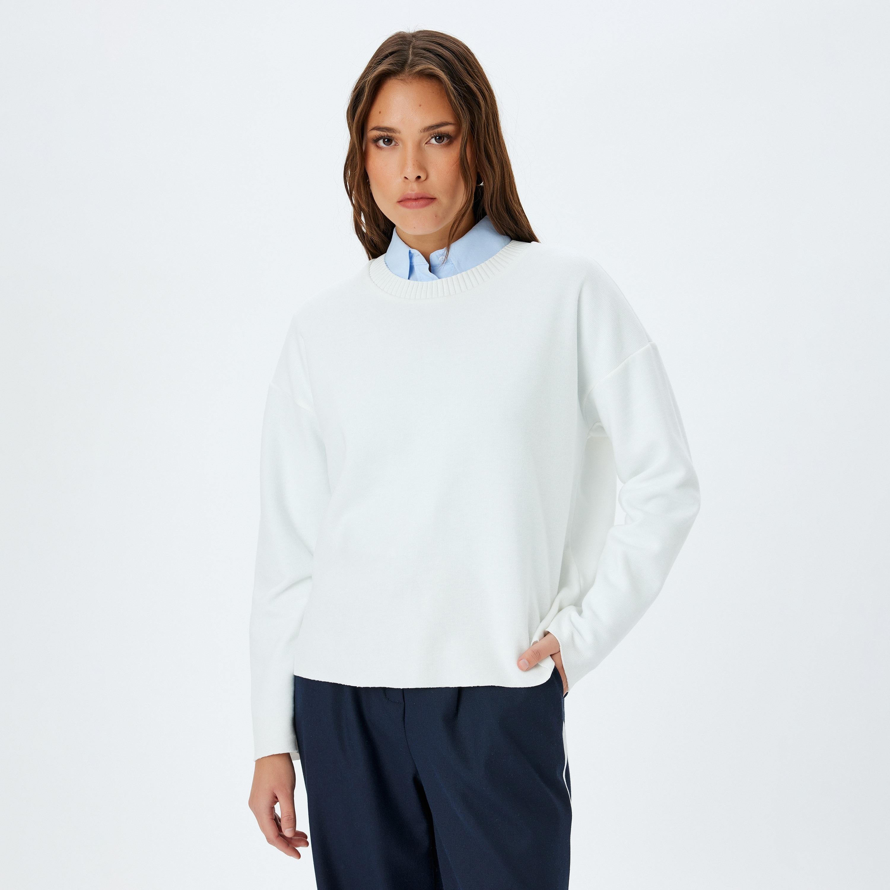 كوتون الأبيض العادي بأكمام دائرية بأكمام منخفضة كنزة نسائية-women-winterwear-hoodiesandsweatshirts-sweatshirts-image-1