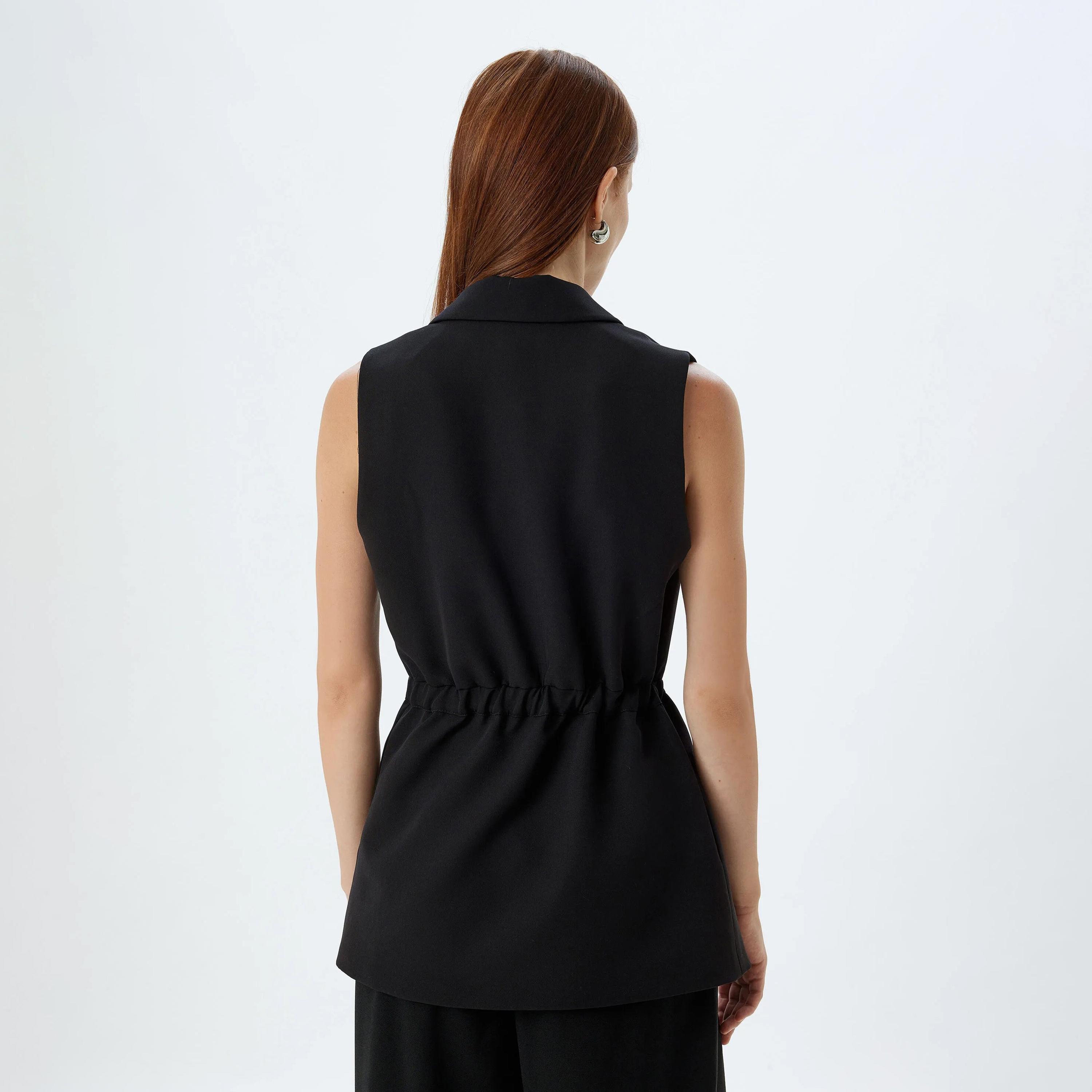 بليزر نسائي ذو ياقة سوداء من كوتون-women-clothing-coatsandjackets-blazers-image-3
