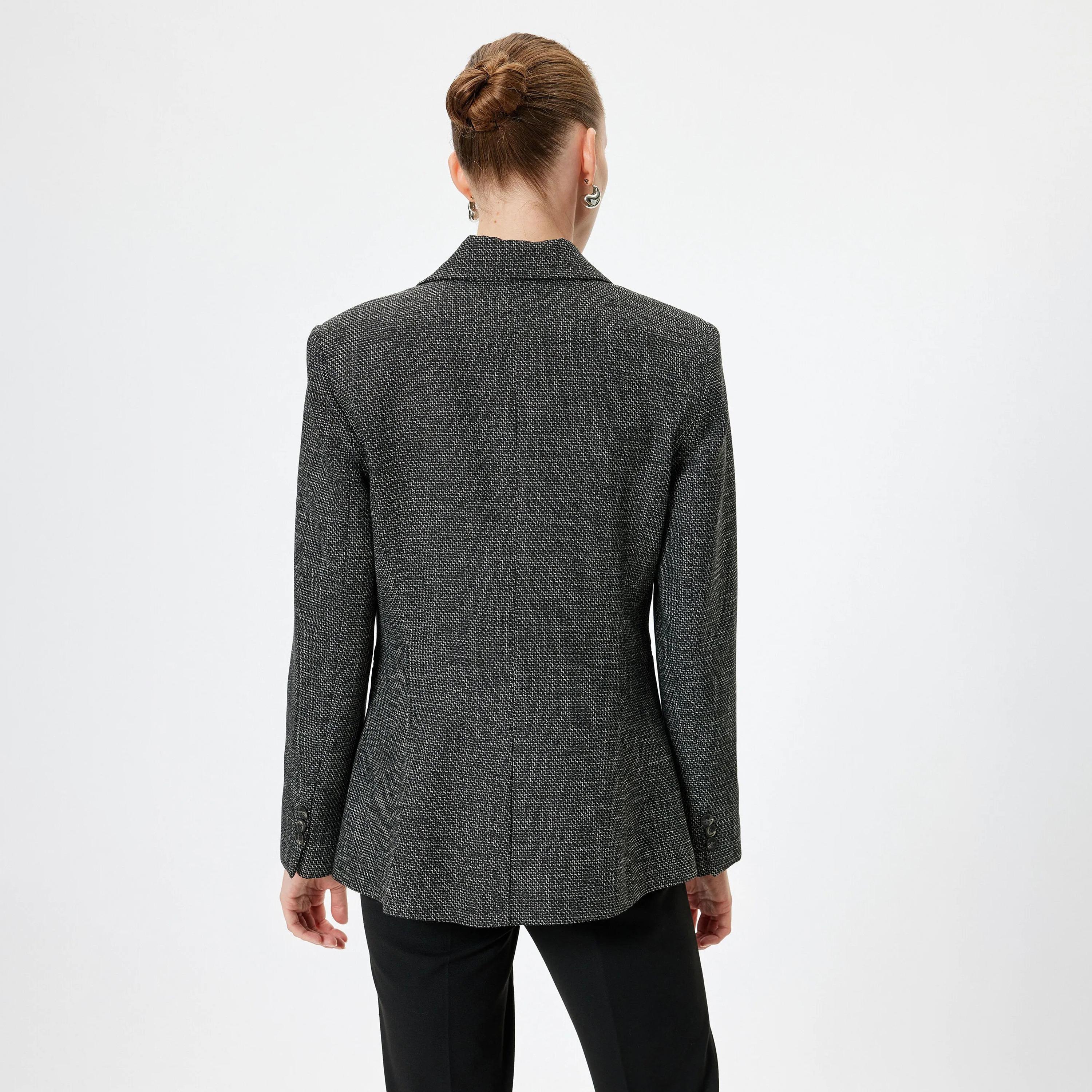 بليزر نسائي أسود اللون ذو ياقة صدر واحدة من كوتون-women-clothing-coatsandjackets-blazers-image-3
