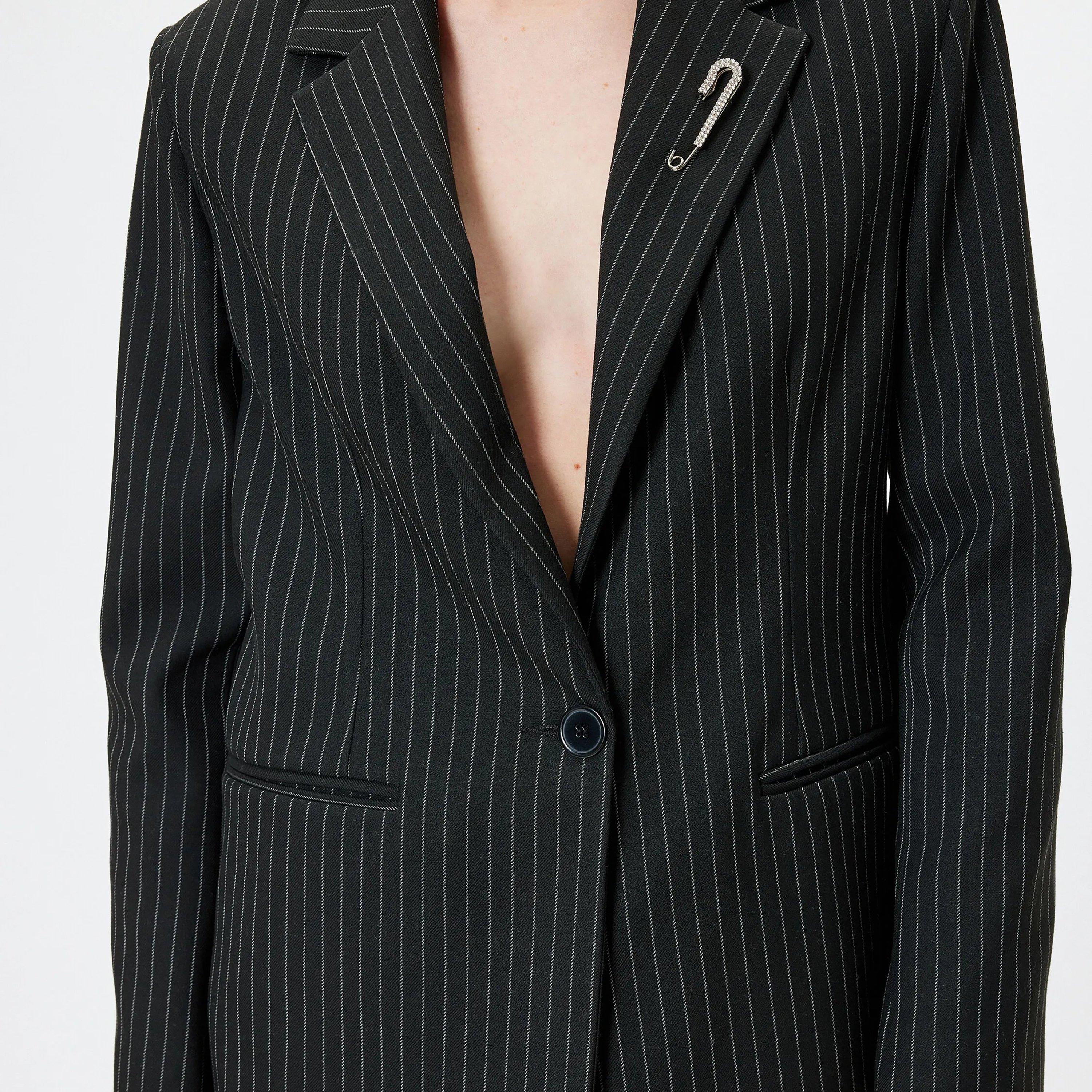 بليزر نسائي ذو ياقة مخططة باللون الأسود وصدر واحد من كوتون-women-clothing-coatsandjackets-blazers-image-4
