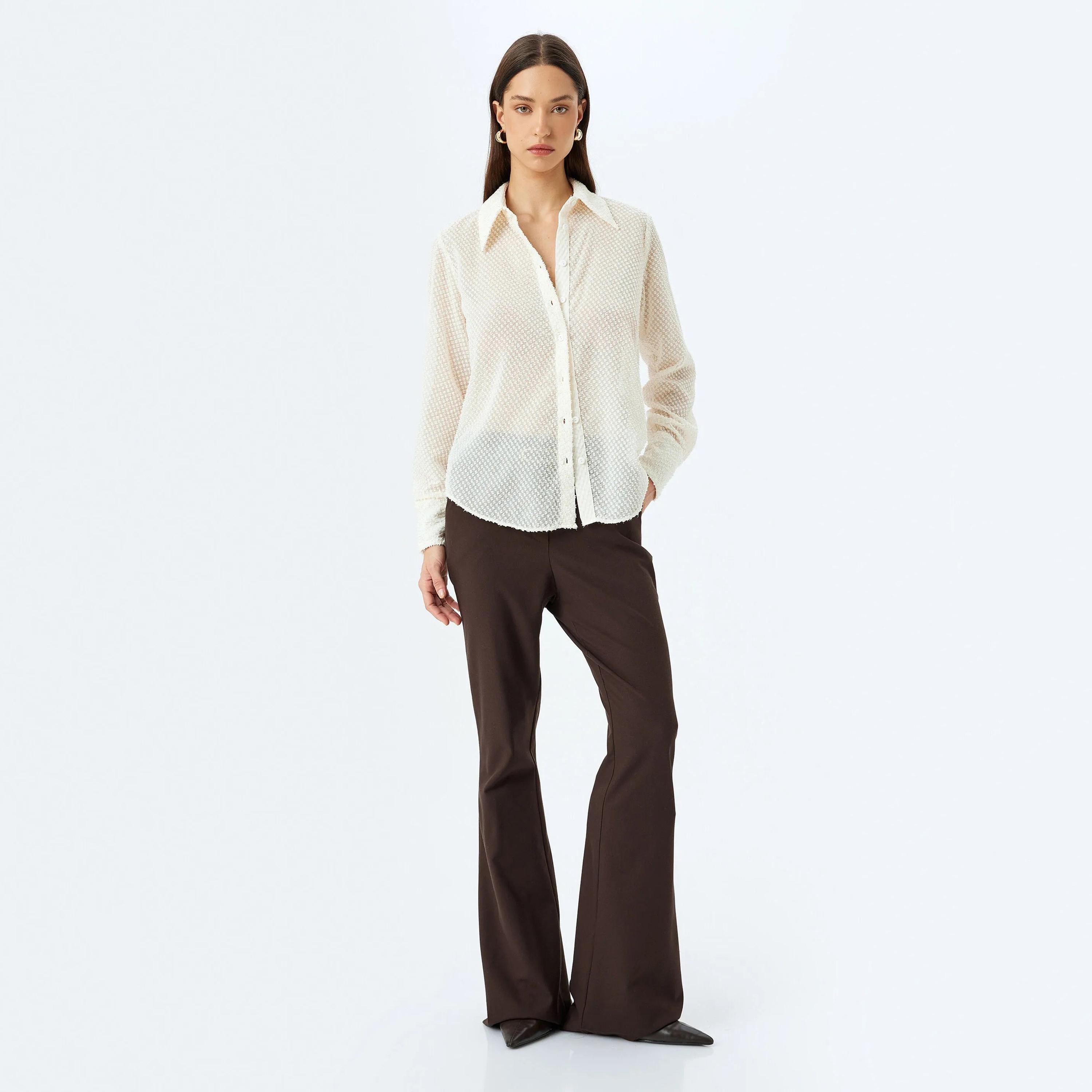 قميص نسائي كريمي دوبي شبه شفاف بياقة من كوتون-women-clothing-shirtsandblouses-shirts-image-2
