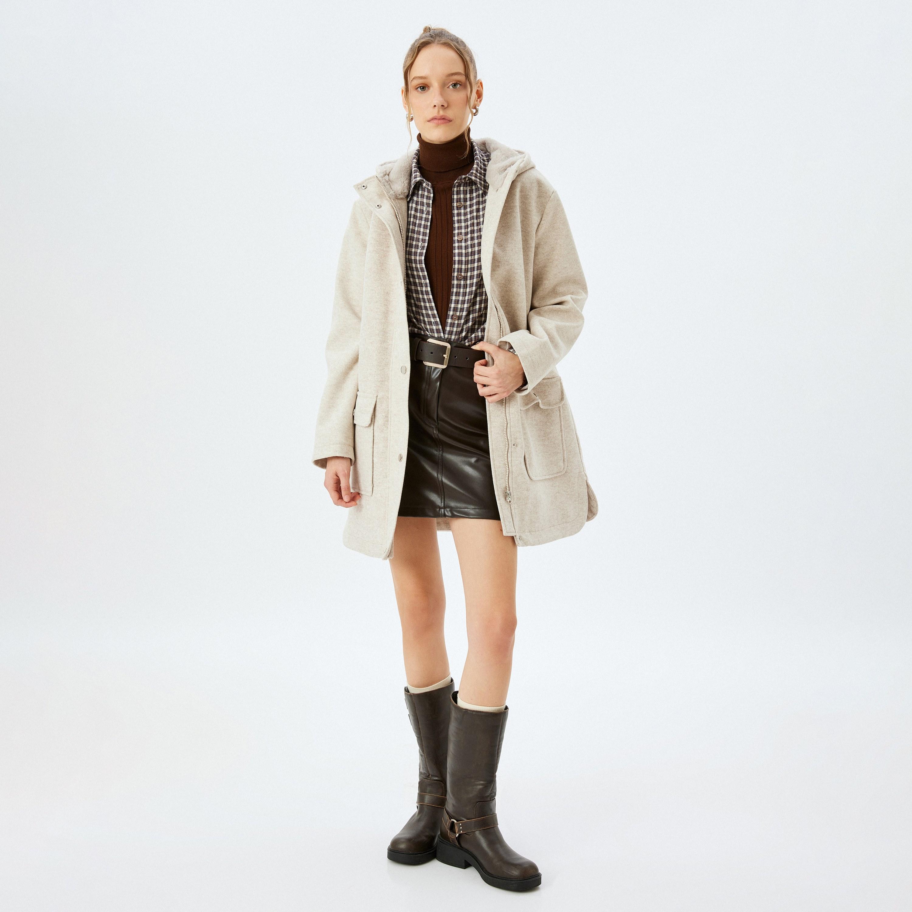 معطف نسائي بيج بغطاء للرأس من كوتون-women-clothing-coatsandjackets-coats-image-2