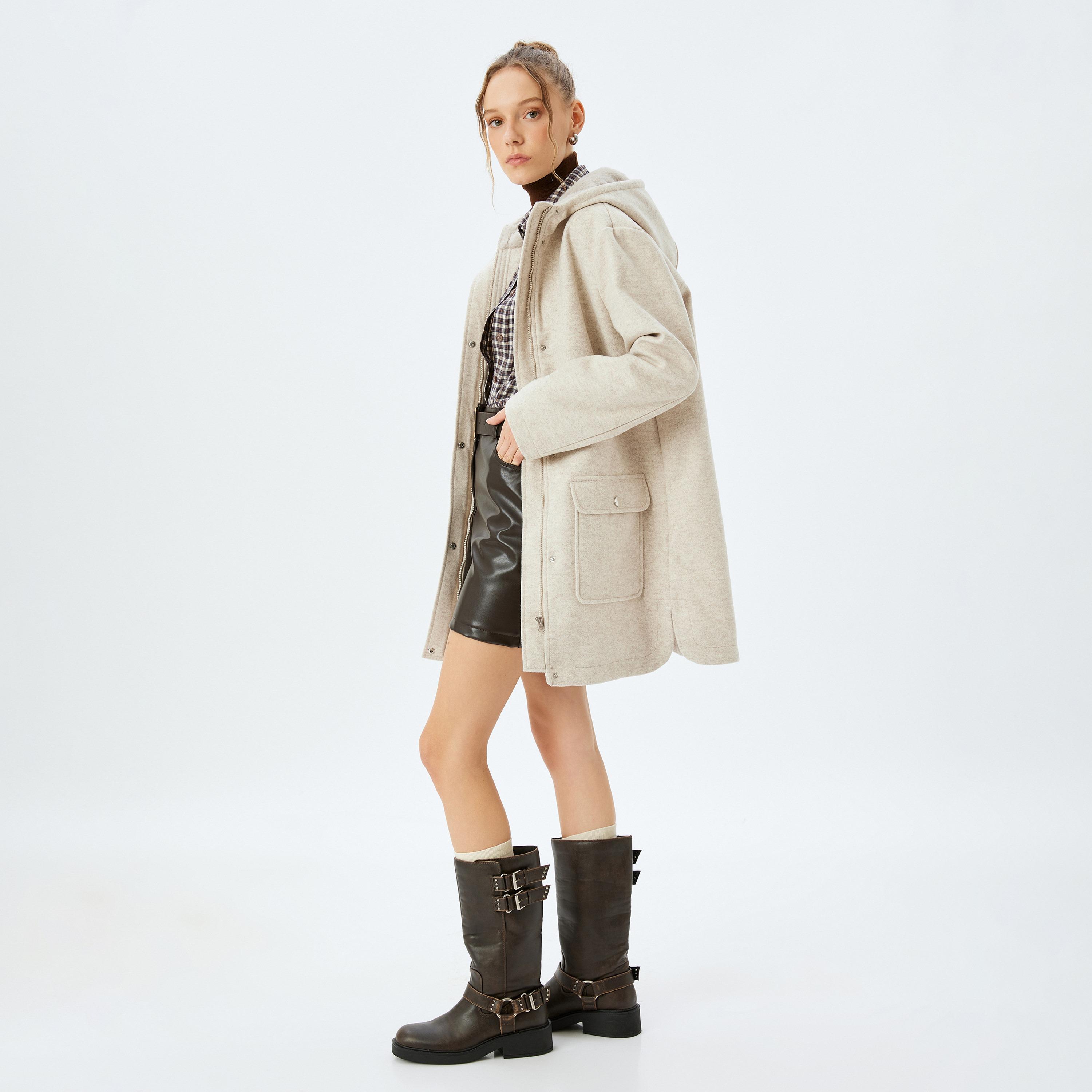 معطف نسائي بيج بغطاء للرأس من كوتون-women-clothing-coatsandjackets-coats-image-3