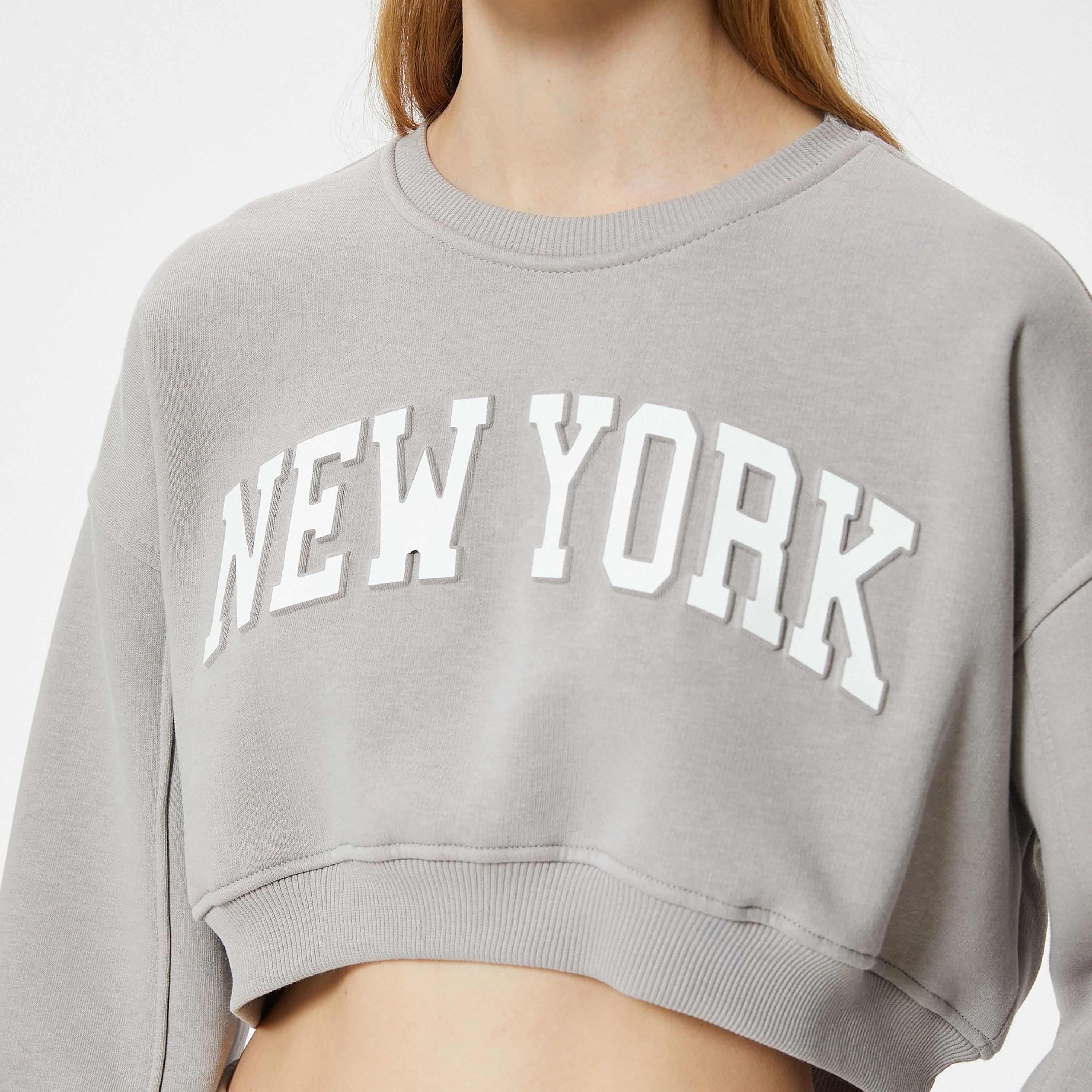 KOTON Grey Embossed Text Dropped Sleeves Women's Cropped Sweatshirt-women-clothing-hoodiesandsweatshirts-sweatshirts-image-4