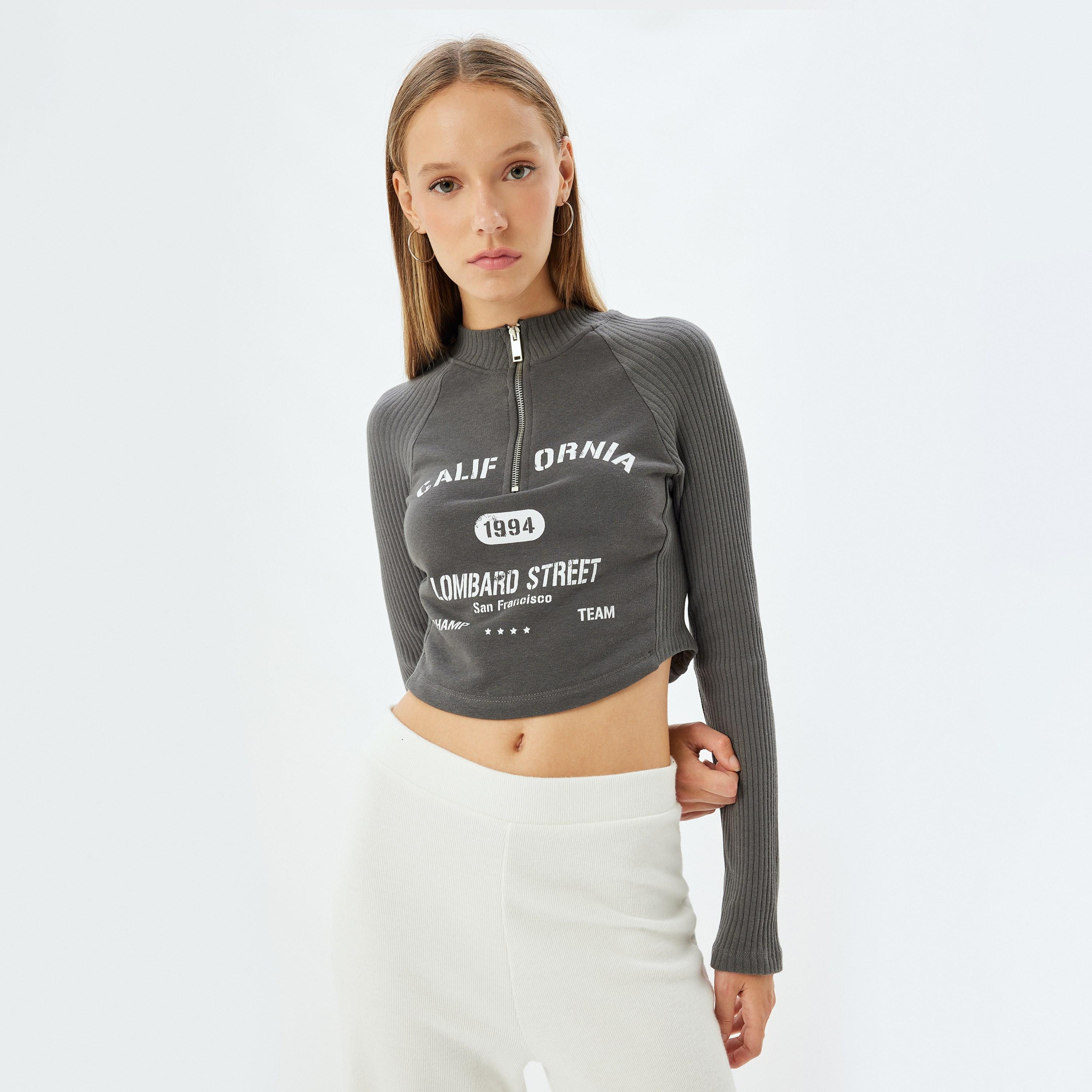 KOTON Grey Text-Print Mock Neck Raglan Sleeves Women's Cropped T-Shirt-women-clothing-tshirts-image-3