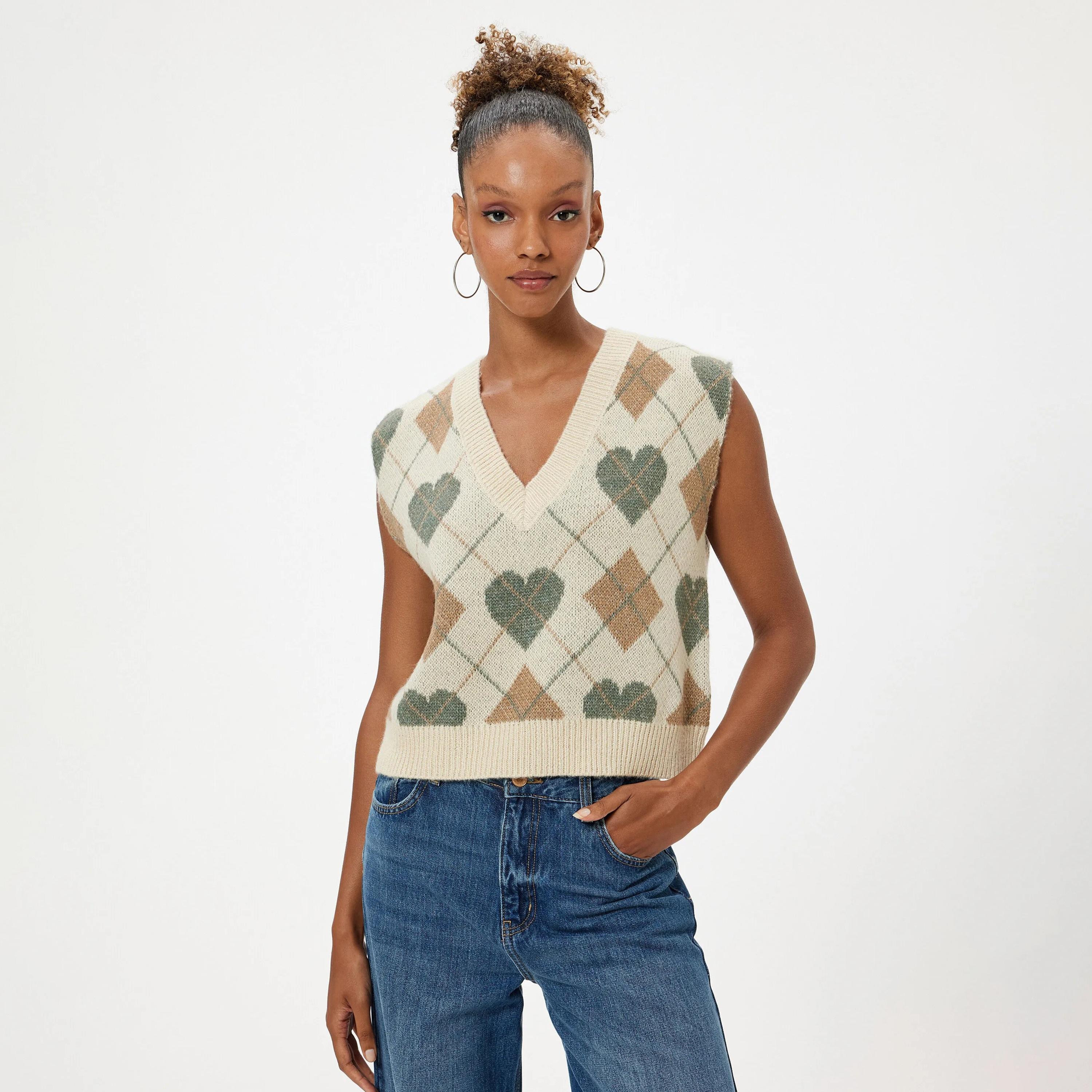 سترة نسائية هندسية باللون البيج من كوتون-women-clothing-cardigansandjumpers-jumpers-image-1
