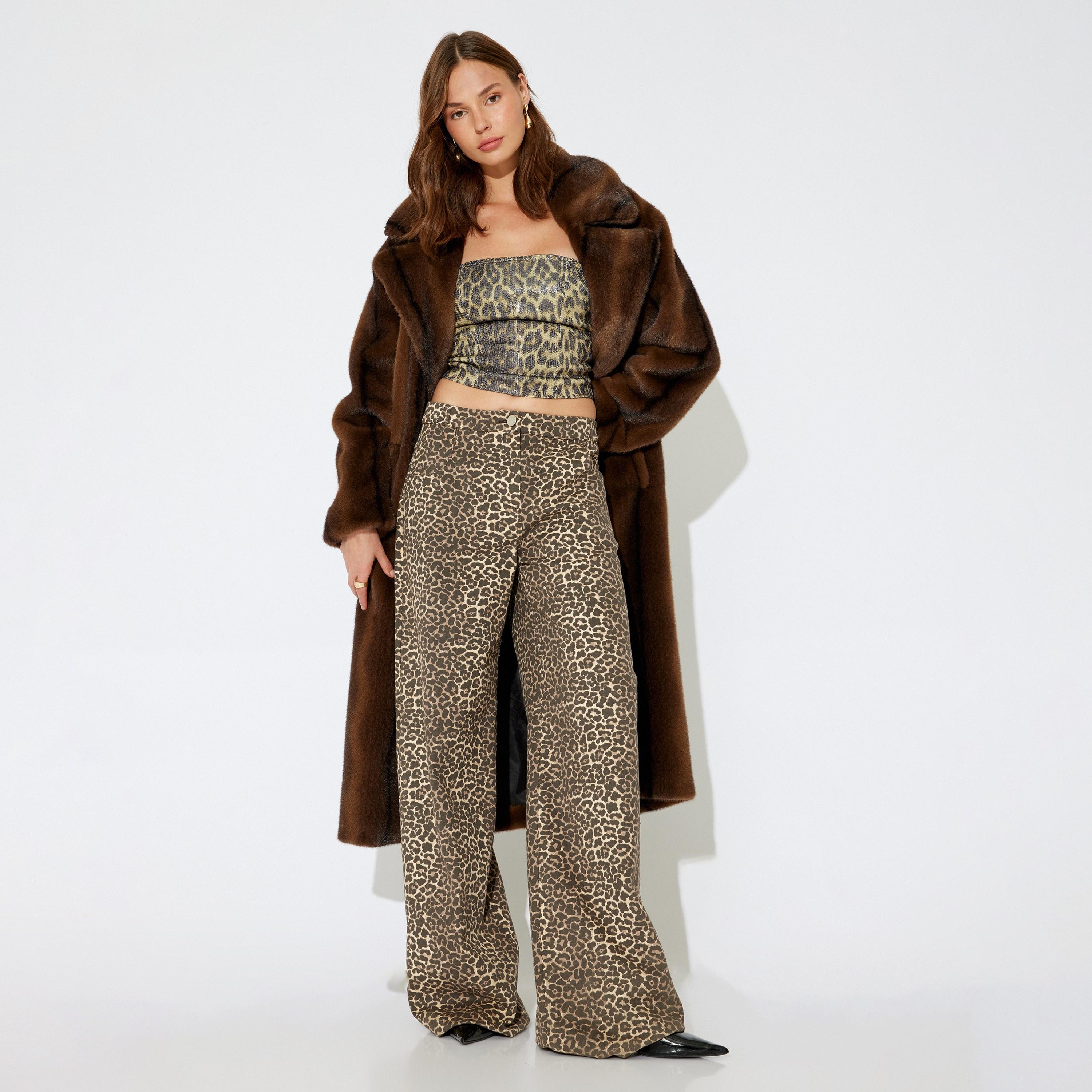 بنطلون نسائي قطني بطبعة حيوانات وسحاب وأزرار للإغلاق من كوتون-women-clothing-bottoms-trousers-image-2