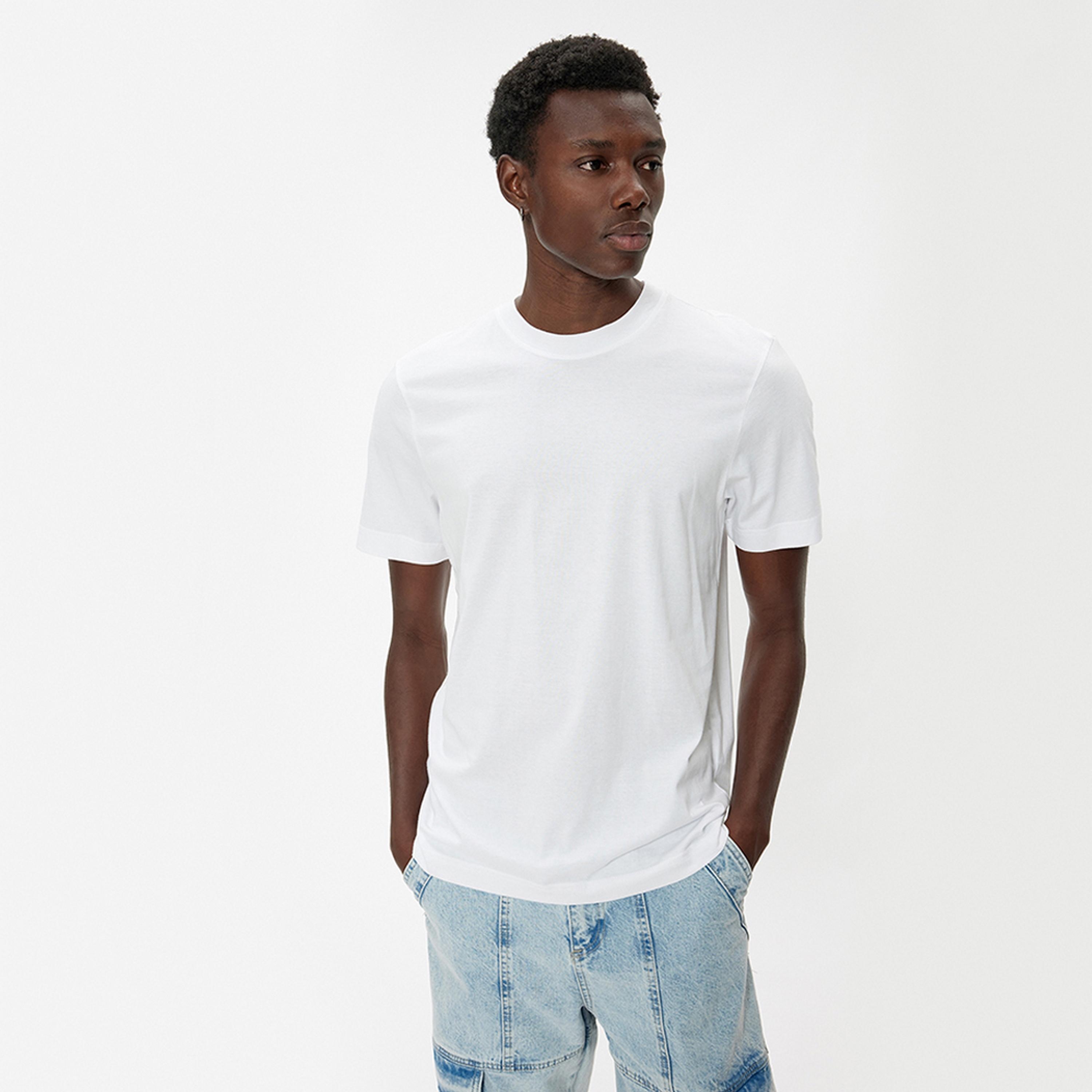 تيشيرت رجالي بأكمام قصيرة وياقة دائرية سادة من كوتون.-men-clothing-tshirtsandpolos-tshirts-image-5