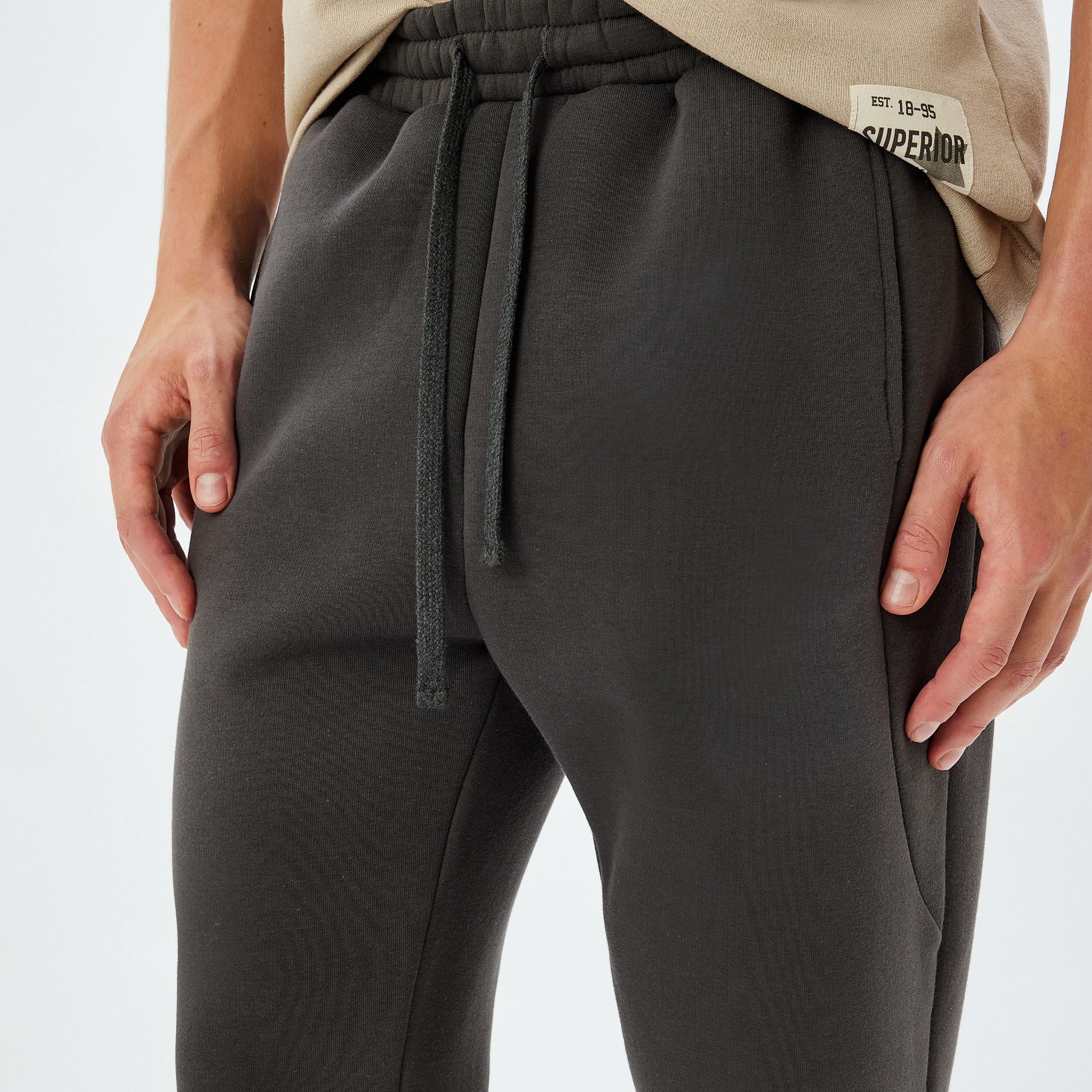 KOTON Plain Drawstring Men's Joggers-men-clothing-bottoms-joggers-image-5