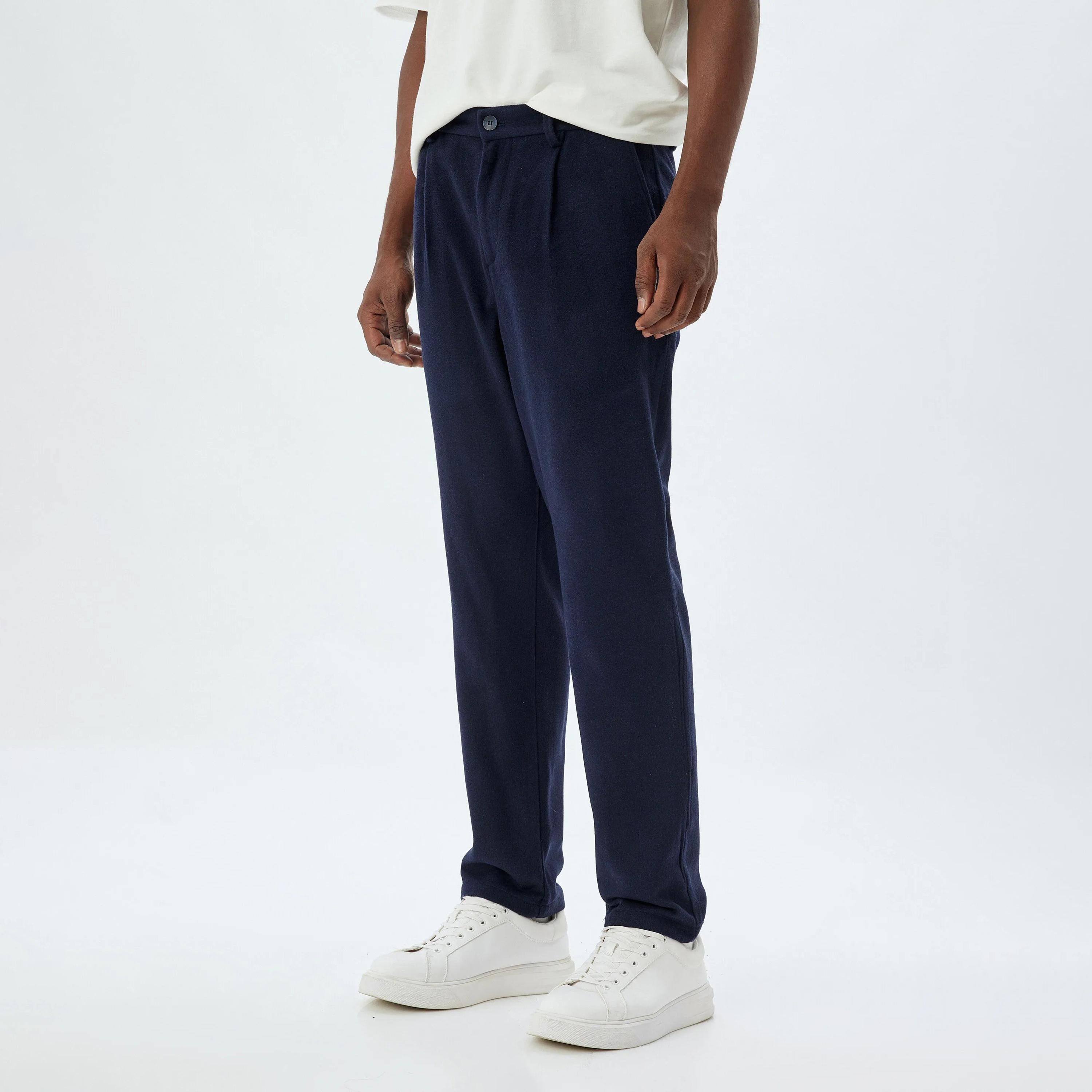 بنطلون رجالي بقصّة عادية وأزرار وسحّاب من كوتون-men-clothing-bottoms-trousersandchinos-trousers-image-1