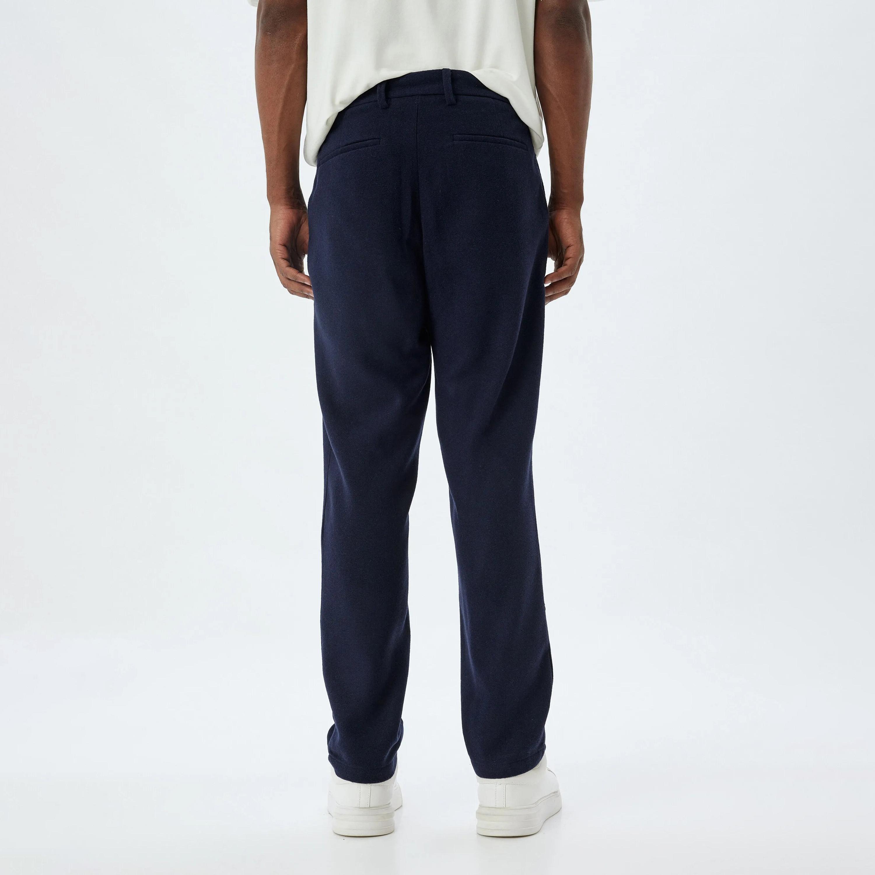بنطلون رجالي بقصّة عادية وأزرار وسحّاب من كوتون-men-clothing-bottoms-trousersandchinos-trousers-image-4