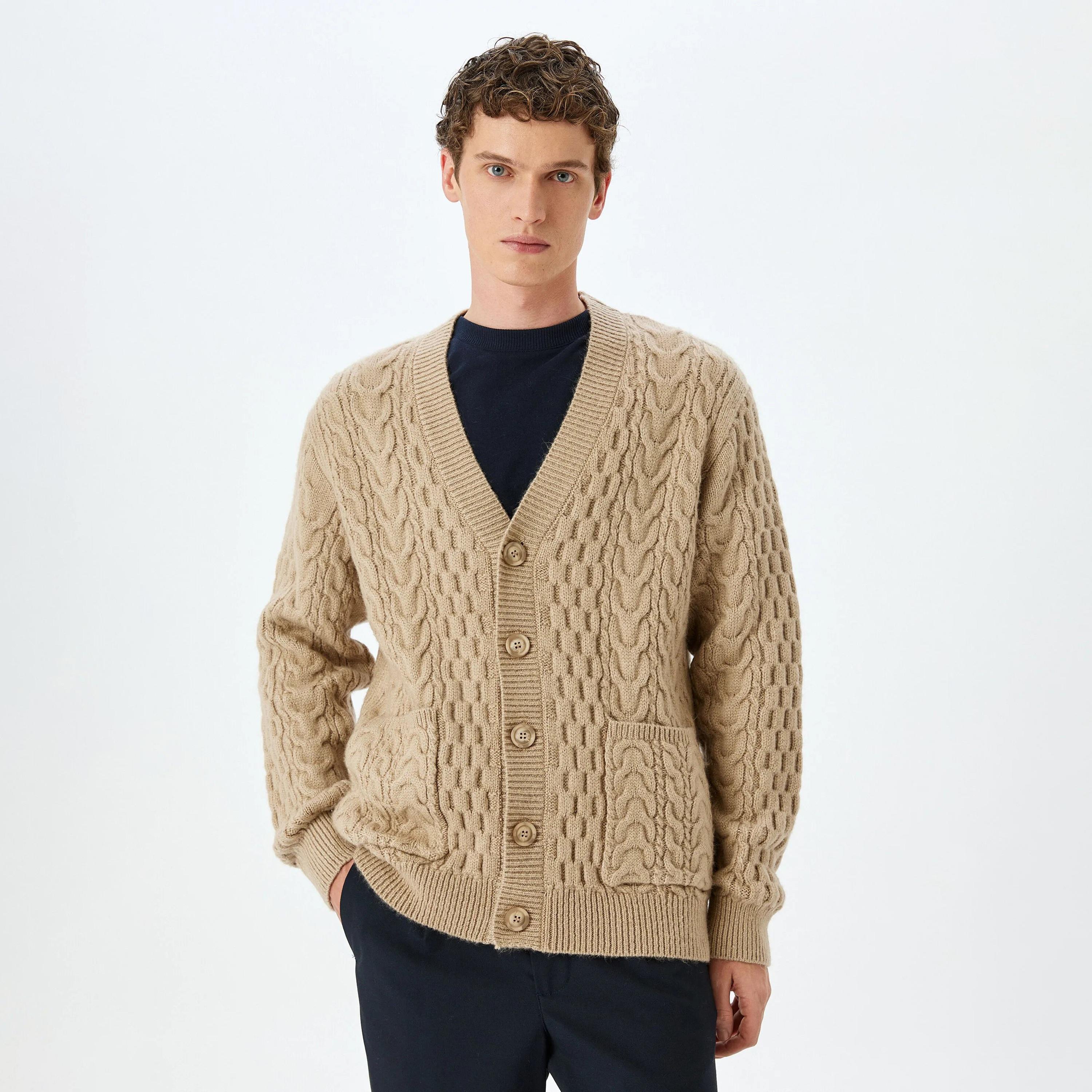 كارديجان رجالي بأكمام طويلة ورقبة على شكل حرف V محبوك بالكابل من كوتون-men-clothing-sweatersandpullovers-image-1