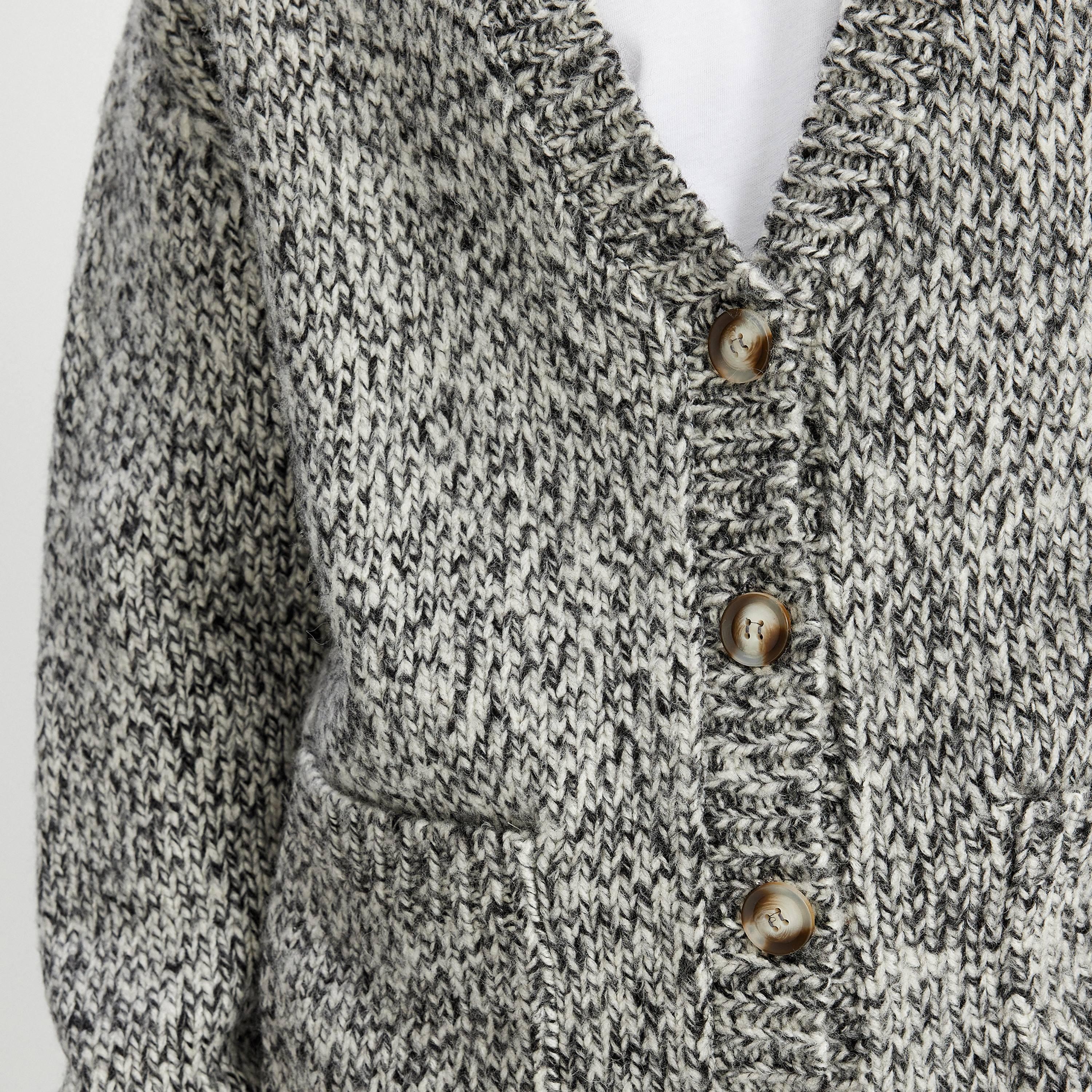 كارديجان رجالي رمادي محبوك من كوتون-women-winterwear-cardigansandjumpers-cardigans-image-5