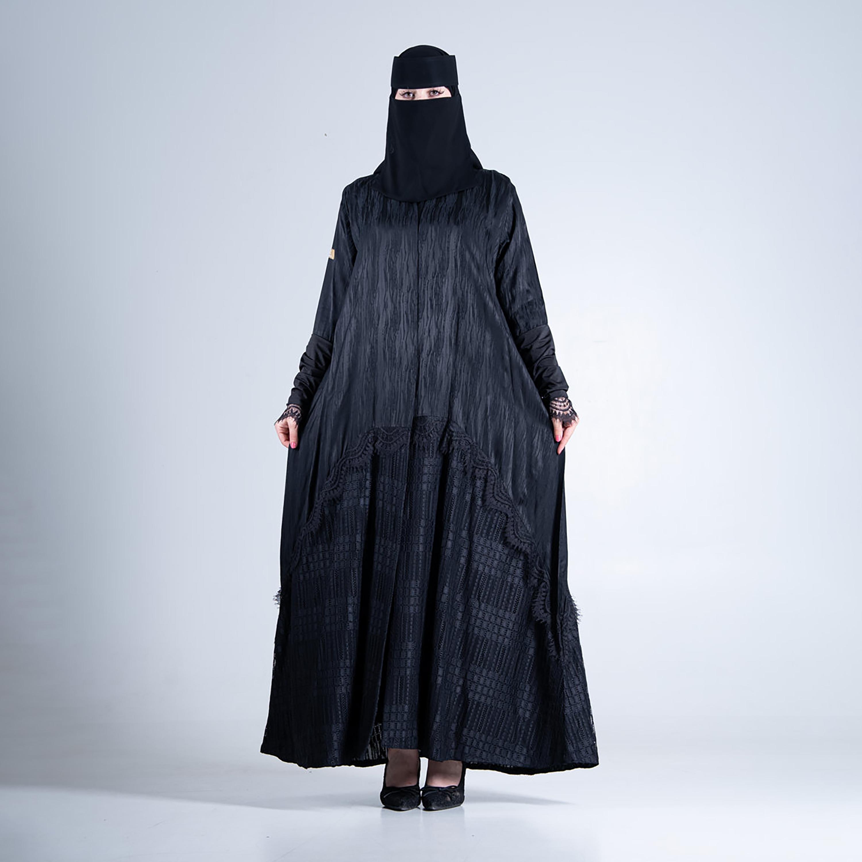 عباية حريمي كلوش دبل بليسيه كسرات من حريري باللون الأسود من الجمال الراقي-women-arabicclothing-abayas-image-6