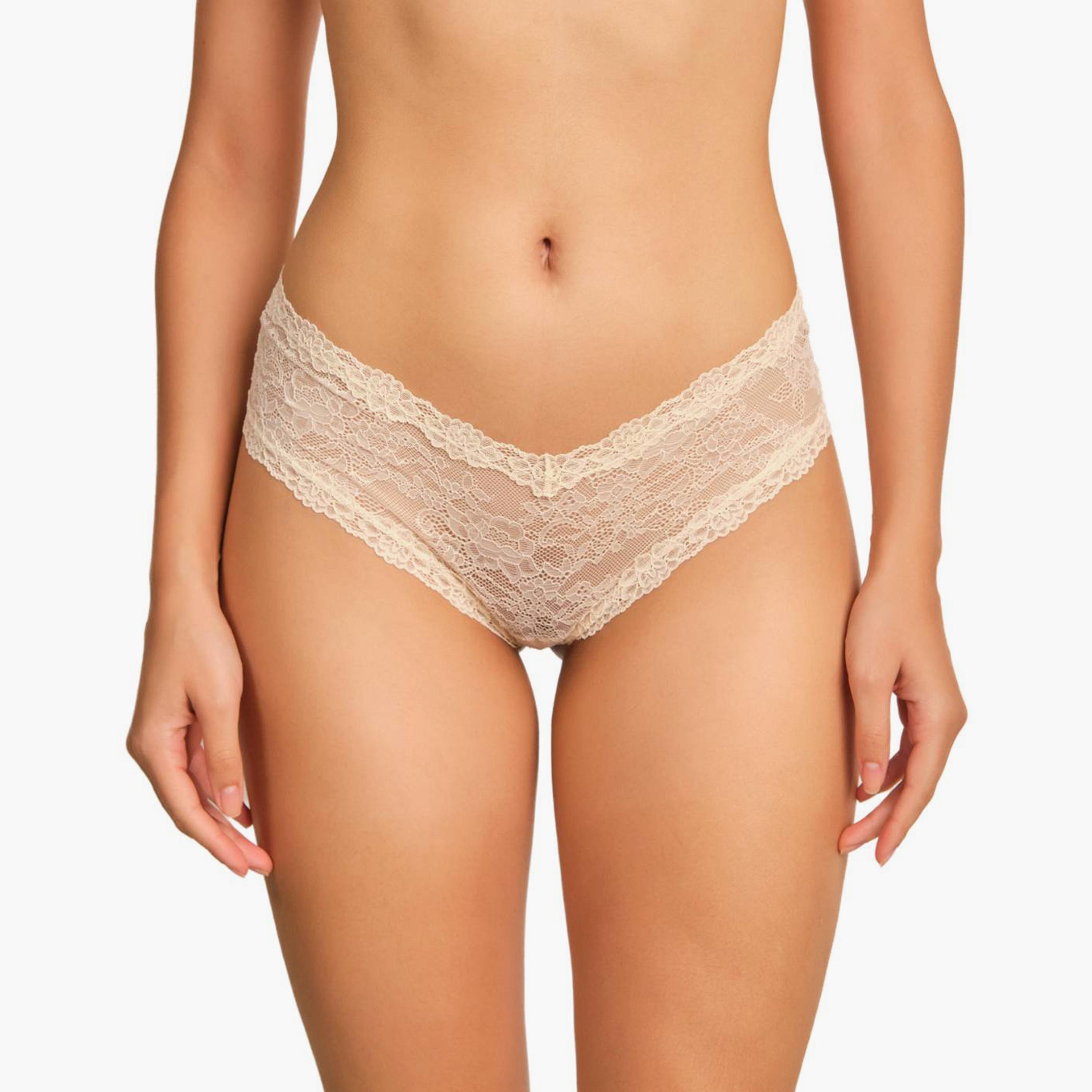 سراويل داخلية نسائية تشيكي مثيرة باللون الكريمي من الدانتيل بتغطية متوسطة من لا سنزا-women-clothing-lingerie-panties-image-1