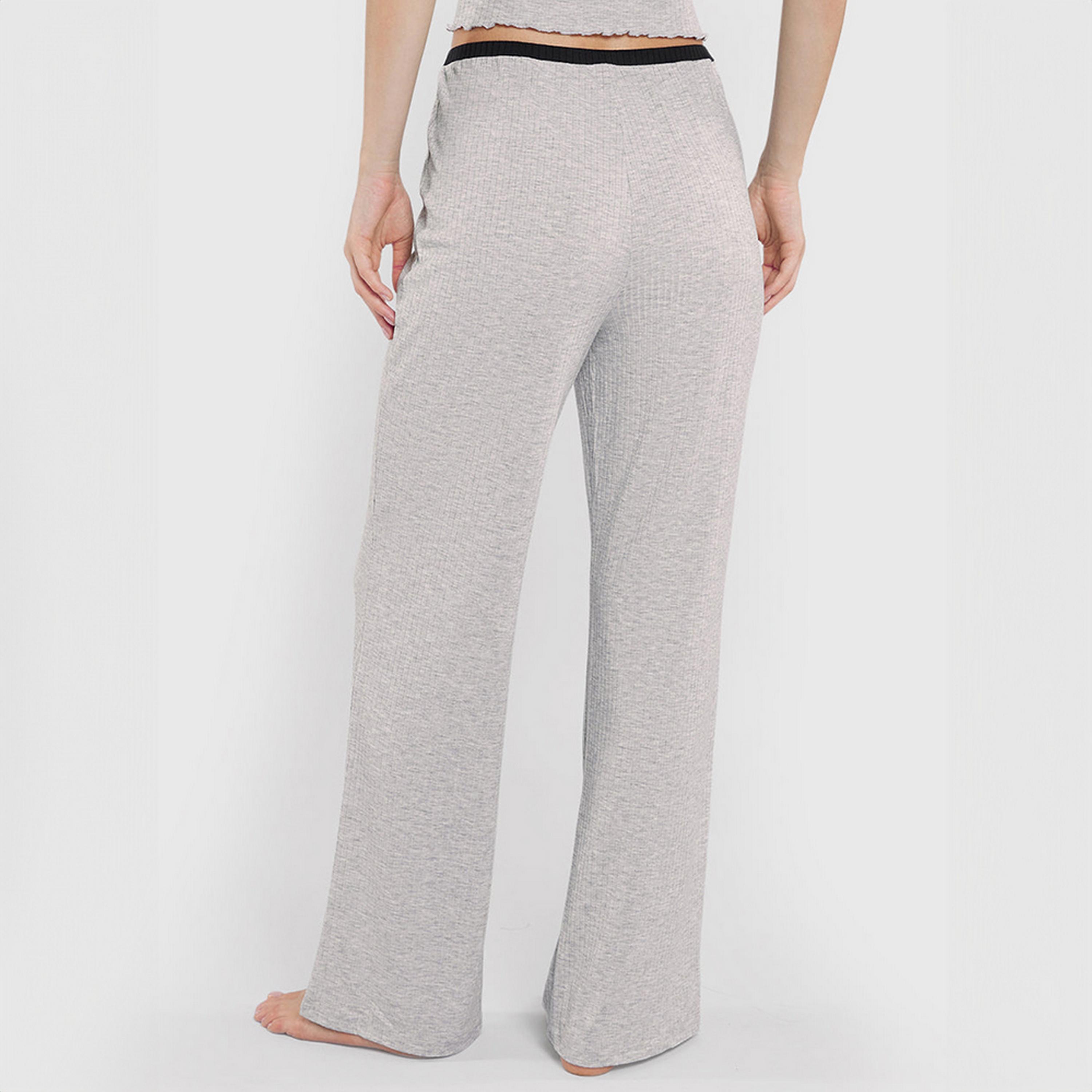 بيجامة نسائية بخصر مطاطي مرتفع ومزخرفة من لا سنزا-women-clothing-nightwear-pyjamas-bottoms-image-3