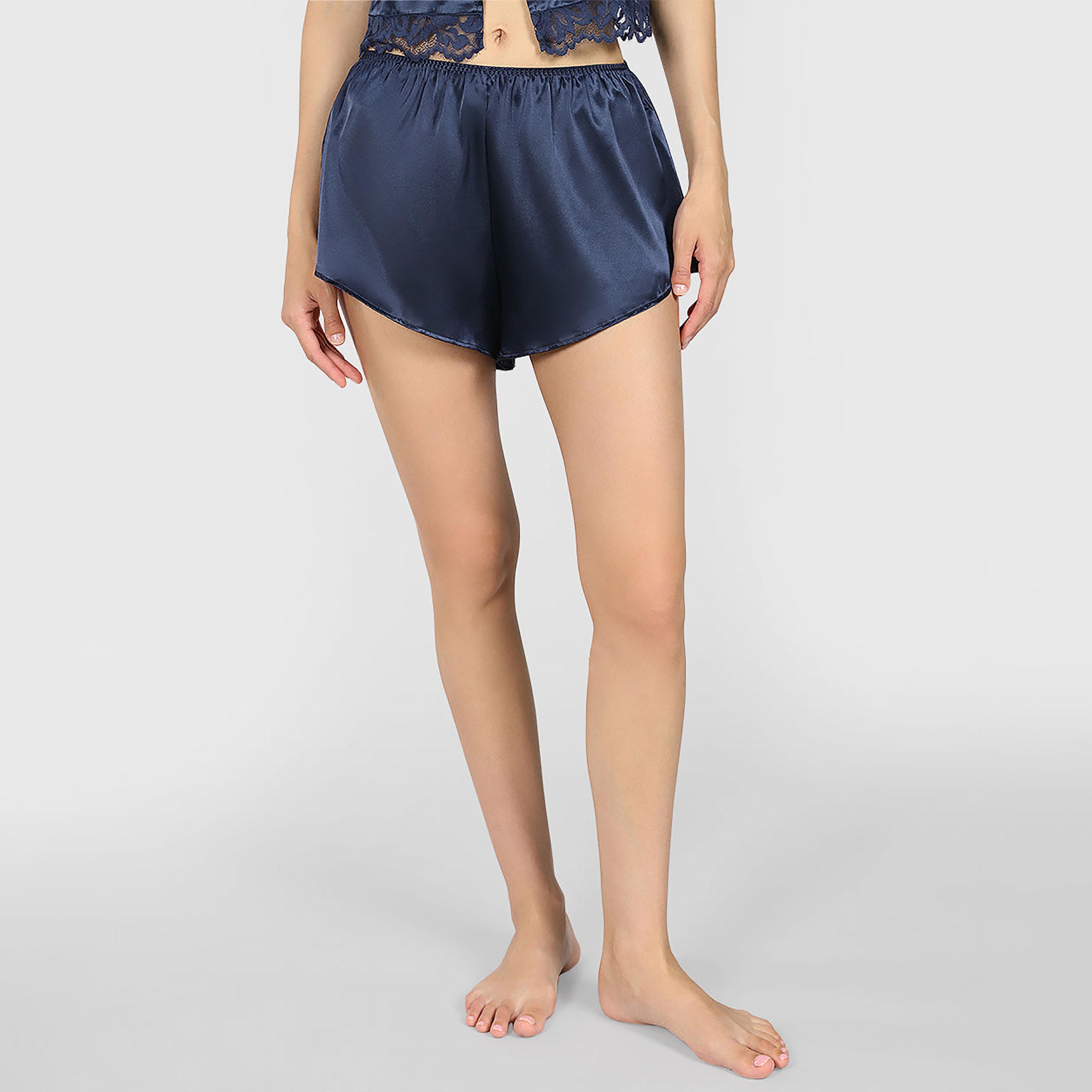 طقم نسائي من قميص داخلي وشورت من الدانتيل والساتان من لا سينزا-women-clothing-nightwear-pyjamas-shortsets-image-1