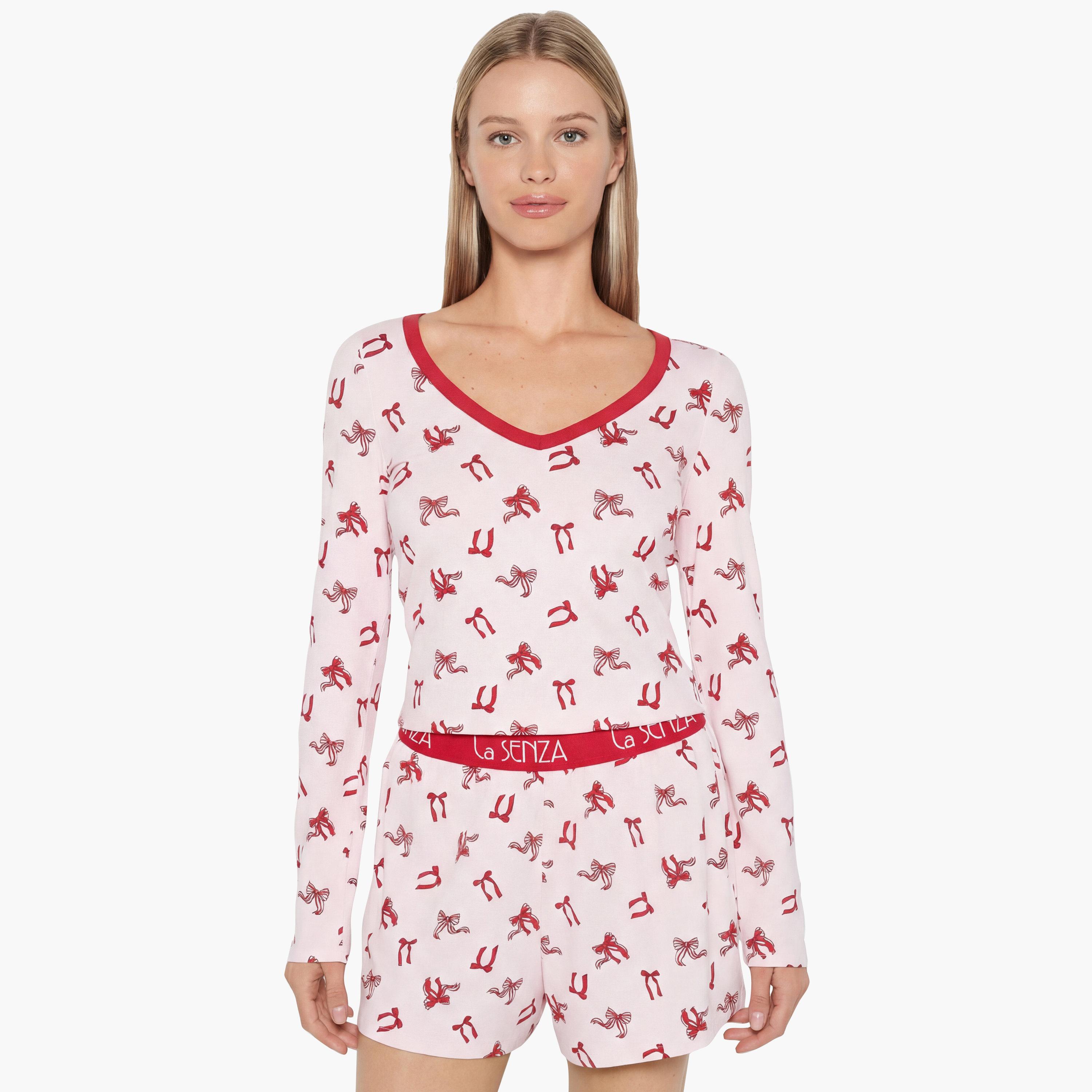 توب نسائي بفتحة رقبة V وأكمام طويلة وطبعة فيونكة من لا سنزا-women-clothing-nightwear-pyjamas-tops-image-1