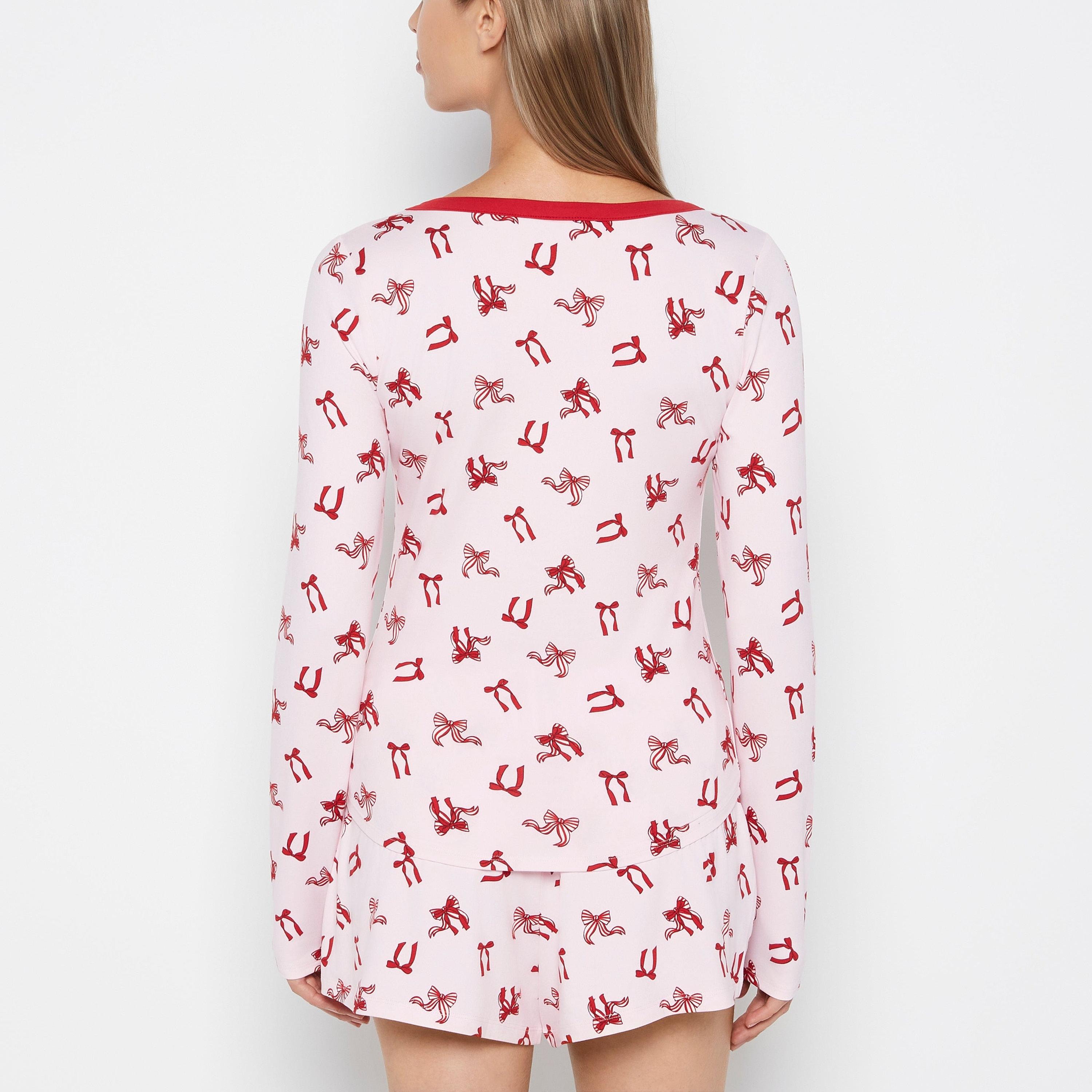 توب نسائي بفتحة رقبة V وأكمام طويلة وطبعة فيونكة من لا سنزا-women-clothing-nightwear-pyjamas-tops-image-3