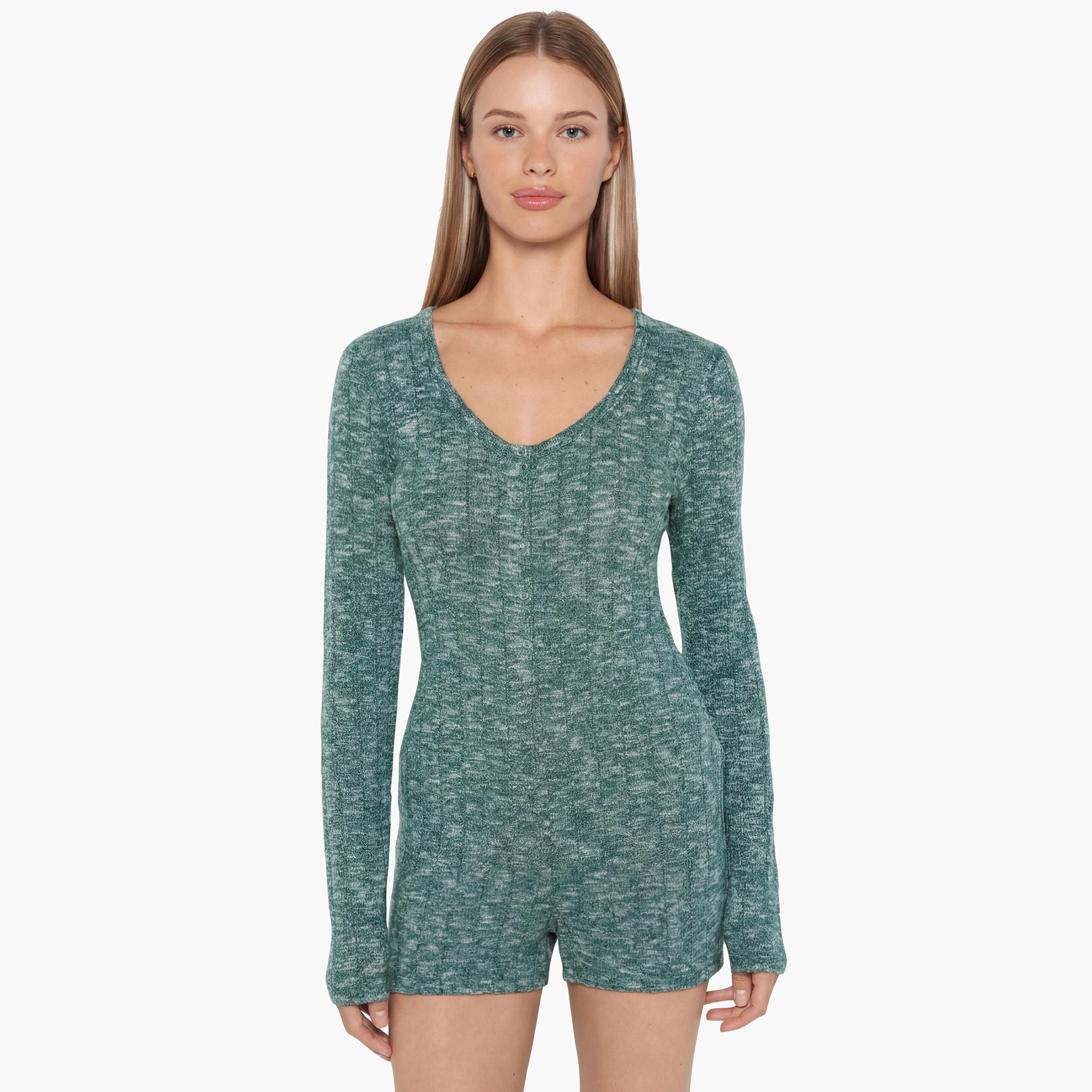 بلايسوت نسائي مضلع بفتحة رقبة V وأكمام طويلة من لا سنزا-women-clothing-nightwear-pyjamas-shortsets-image-5