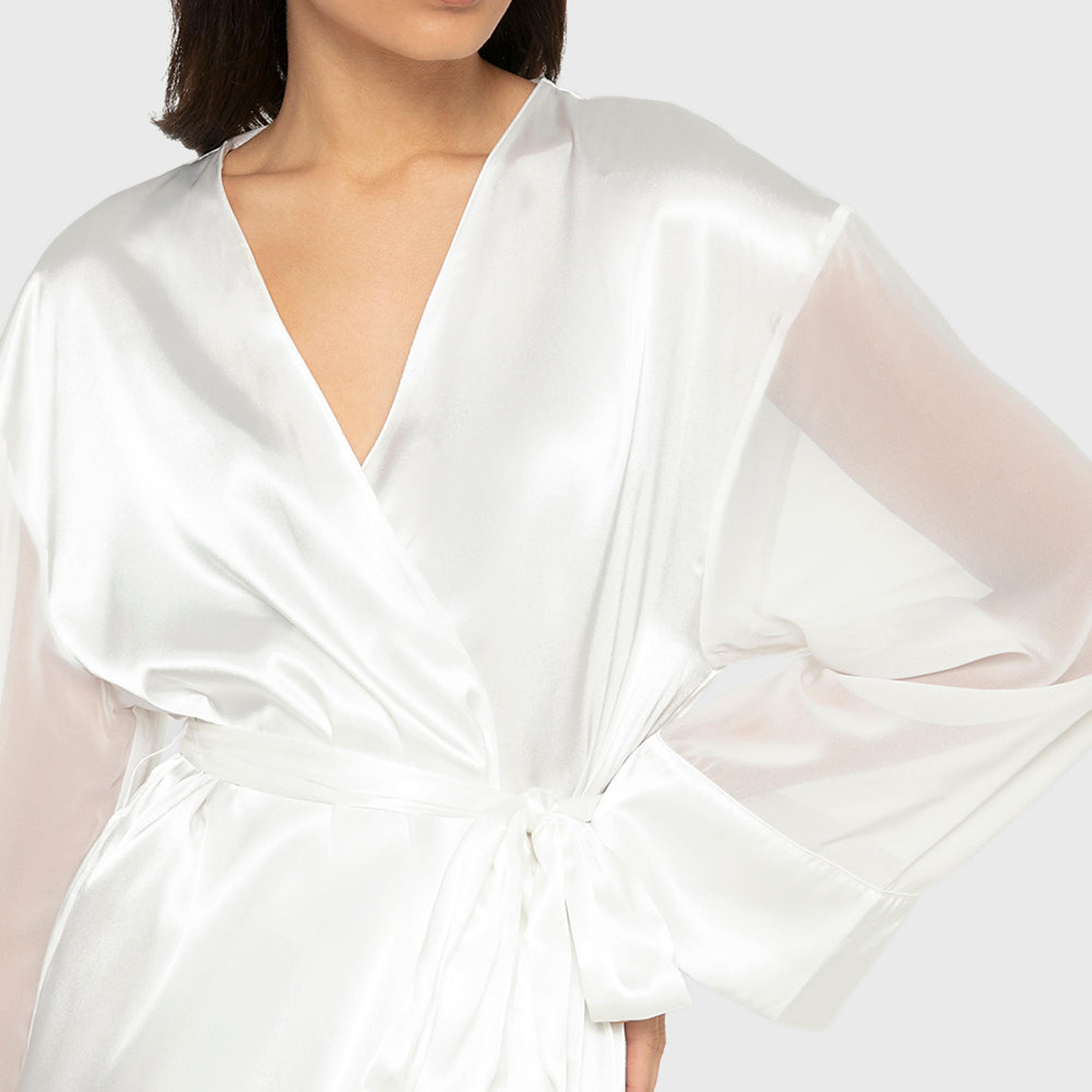 روب نسائي سادة بياقة على شكل حرف V وأكمام طويلة من لا سينزا-women-clothing-nightwear-robes-image-4