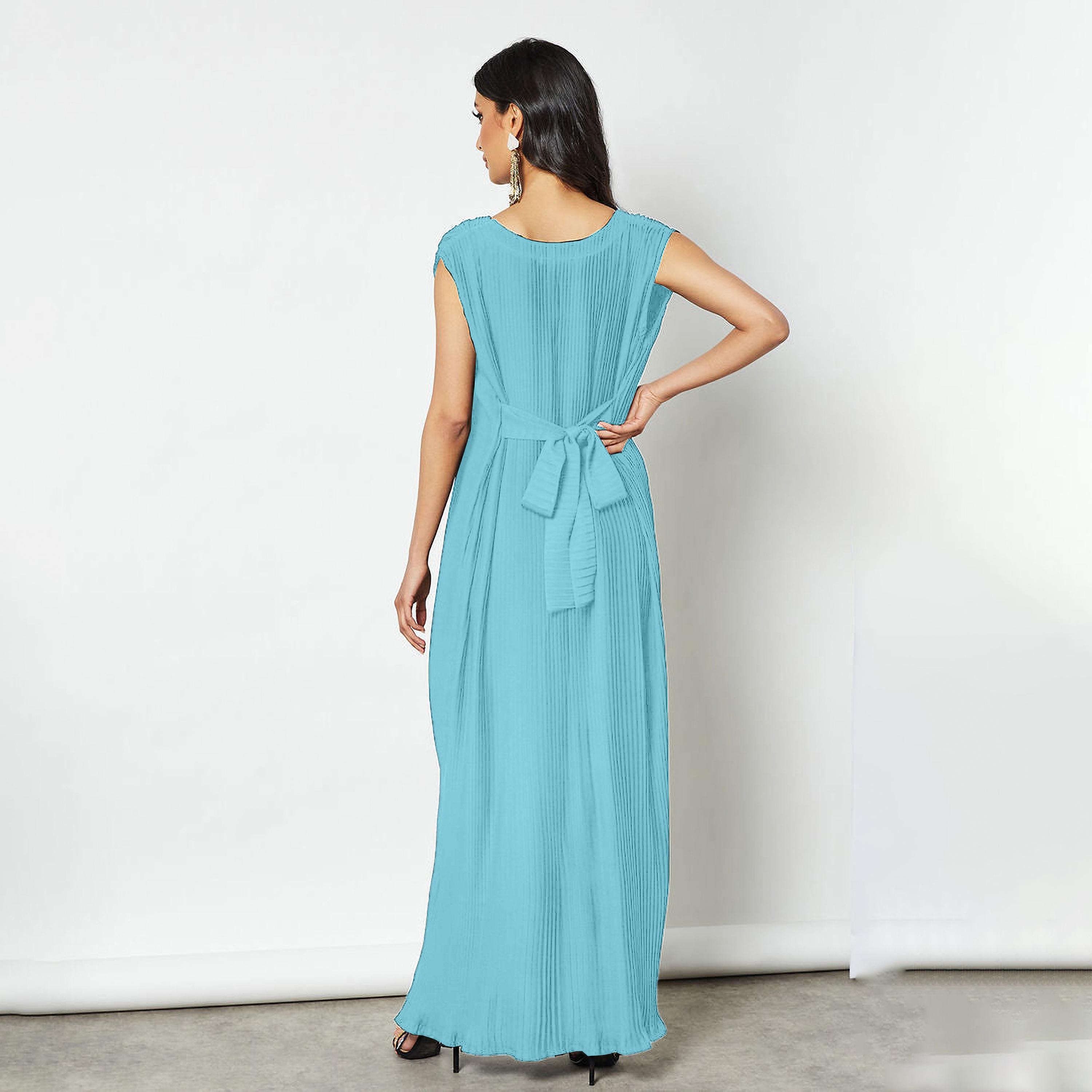فستان داخلي من قماش الكريب نيدا بأكمام قصيرة ومطوي للنساء من نخبه-women-arabicclothing-abayainner-image-3