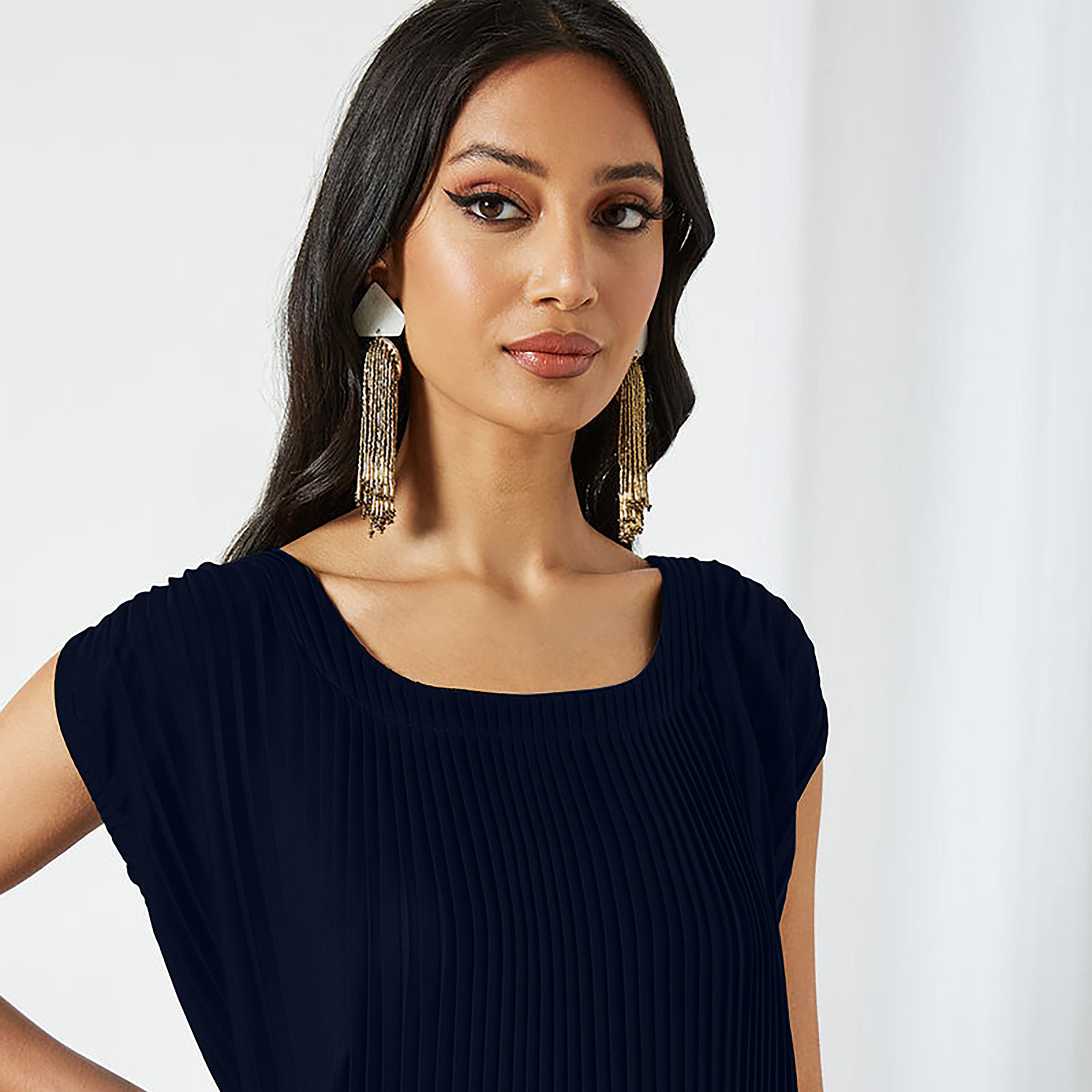 فستان داخلي من قماش الكريب نيدا بأكمام قصيرة ومطوي للنساء من نخبه-women-arabicclothing-abayainner-image-2