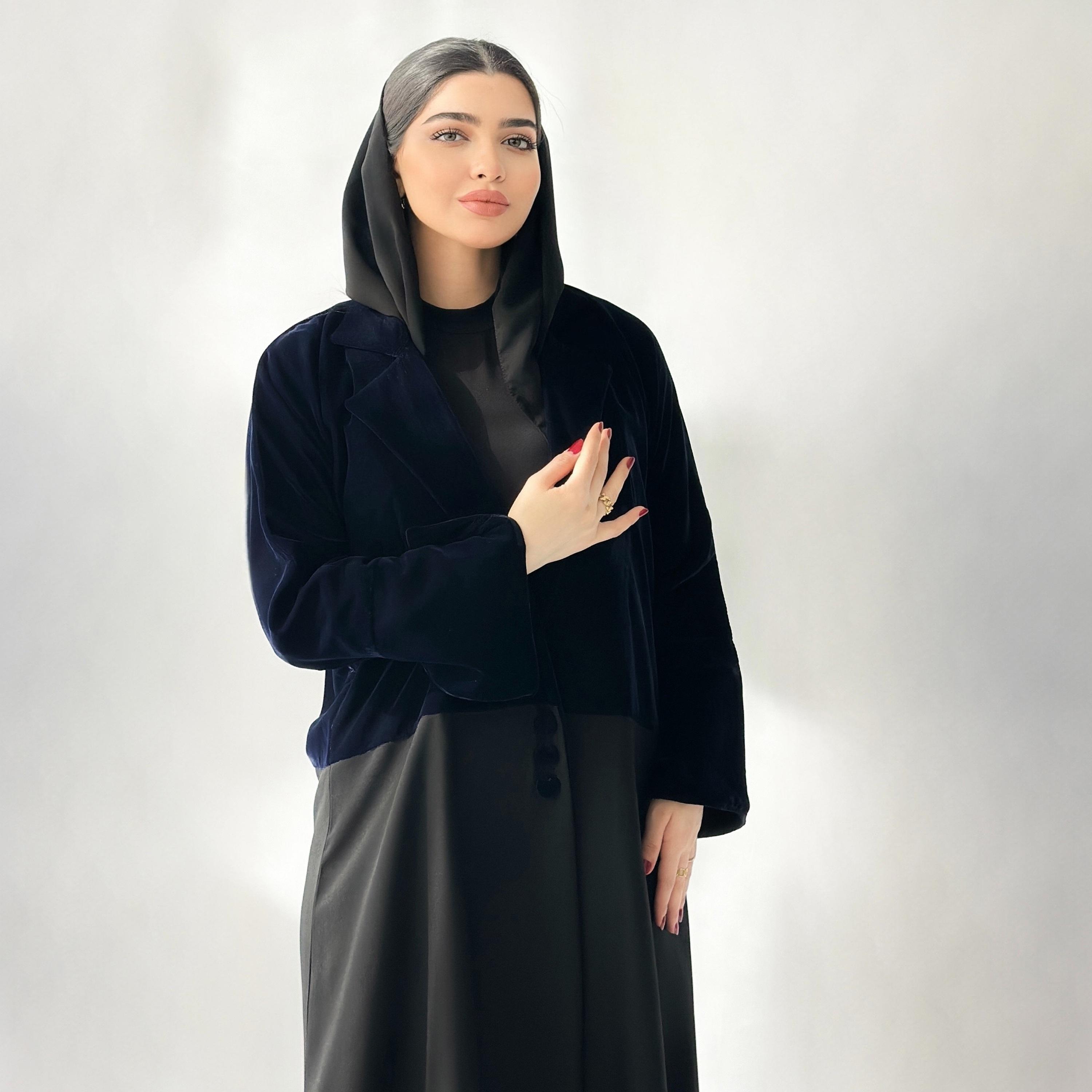Elegant Hijab Black Dual Tone Lapel Collar Velvet Women's Blazer Style Half Cloche Abaya with Hijab-women-arabicclothing-abayas-image-2