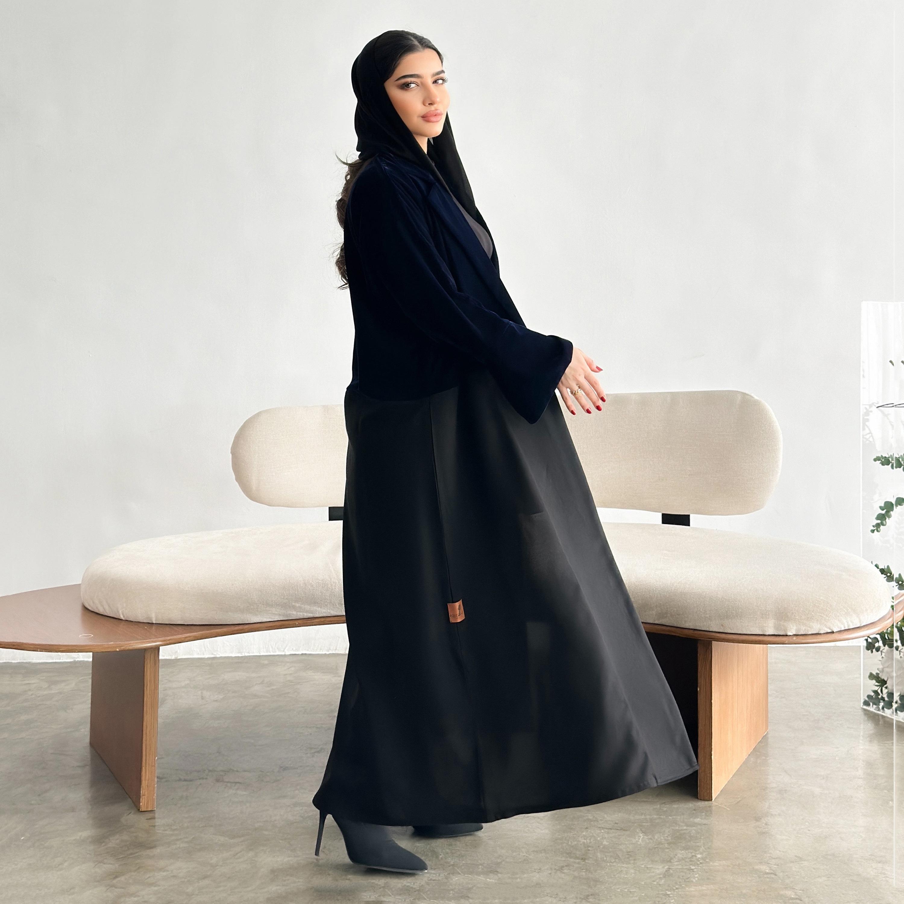 Elegant Hijab Black Dual Tone Lapel Collar Velvet Women's Blazer Style Half Cloche Abaya with Hijab-women-arabicclothing-abayas-image-4