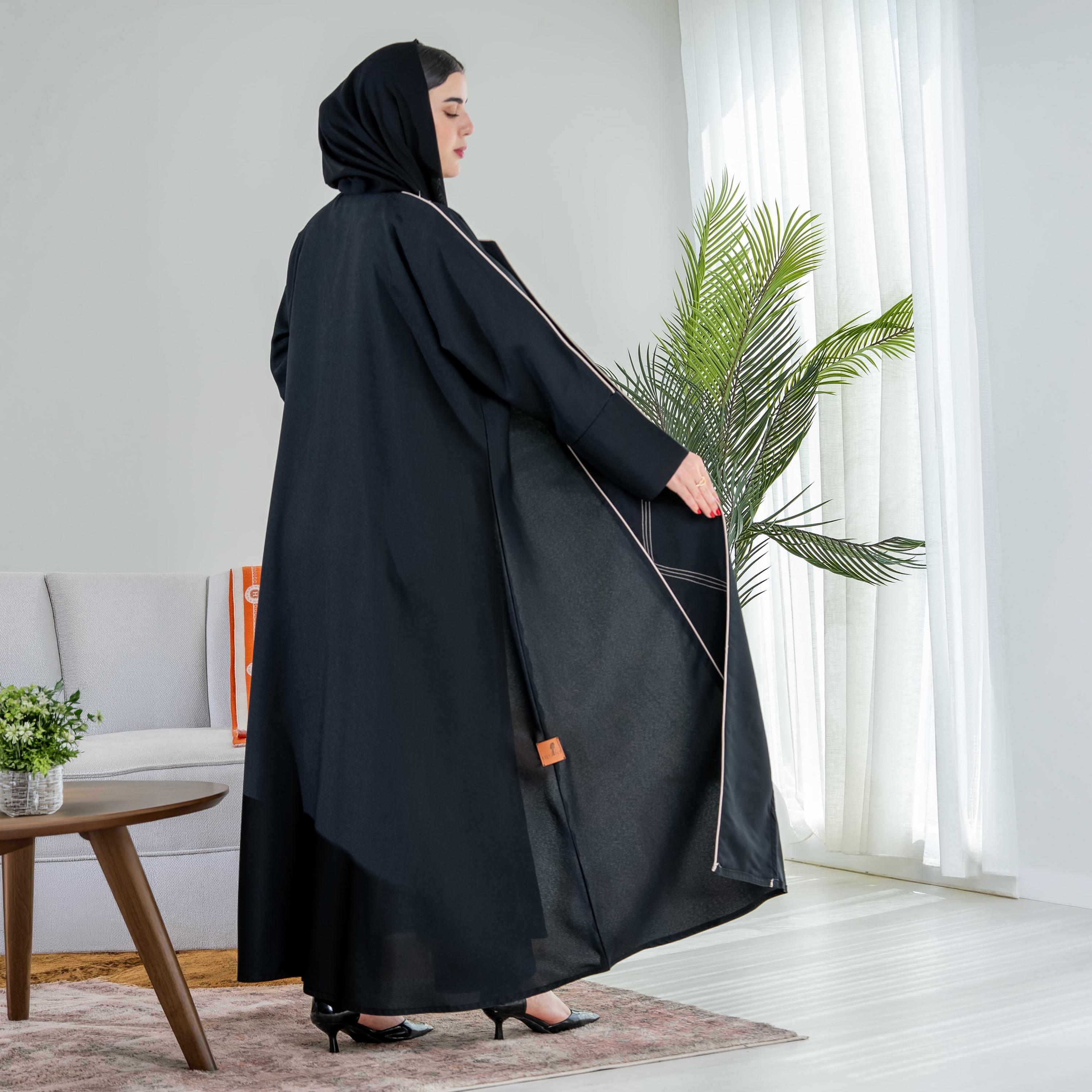 Elegant Hijab Black Piping Detailed Crepe Women's Half Cloche Abaya with Hijab-women-arabicclothing-abayas-image-3