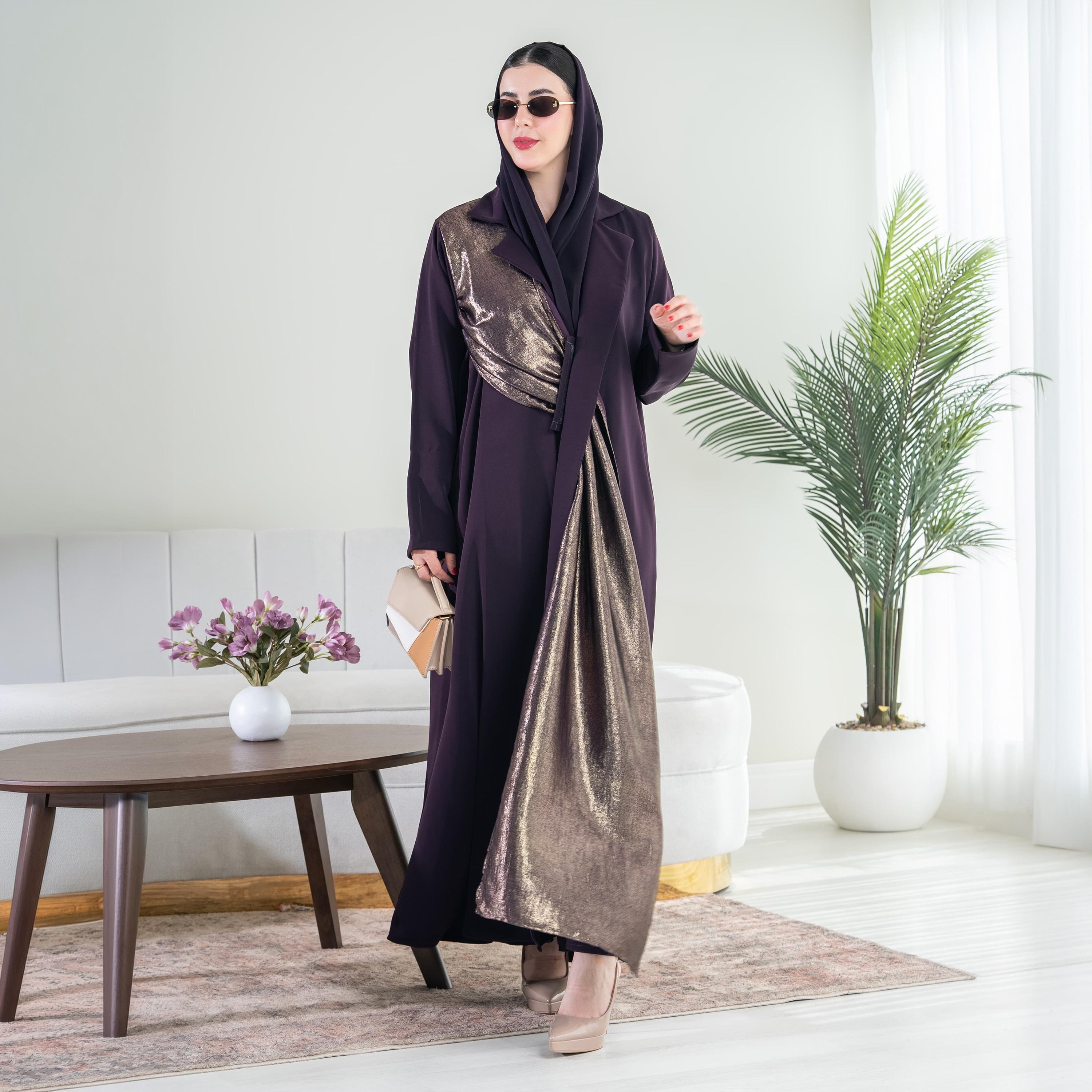 عباية سهرة نسائية "نصف كلوش" بياقة مطوية ودرابيه معدني قماش كريب مع حجاب - أرجواني من إيليجنت حجاب-women-arabicclothing-abayas-image-1
