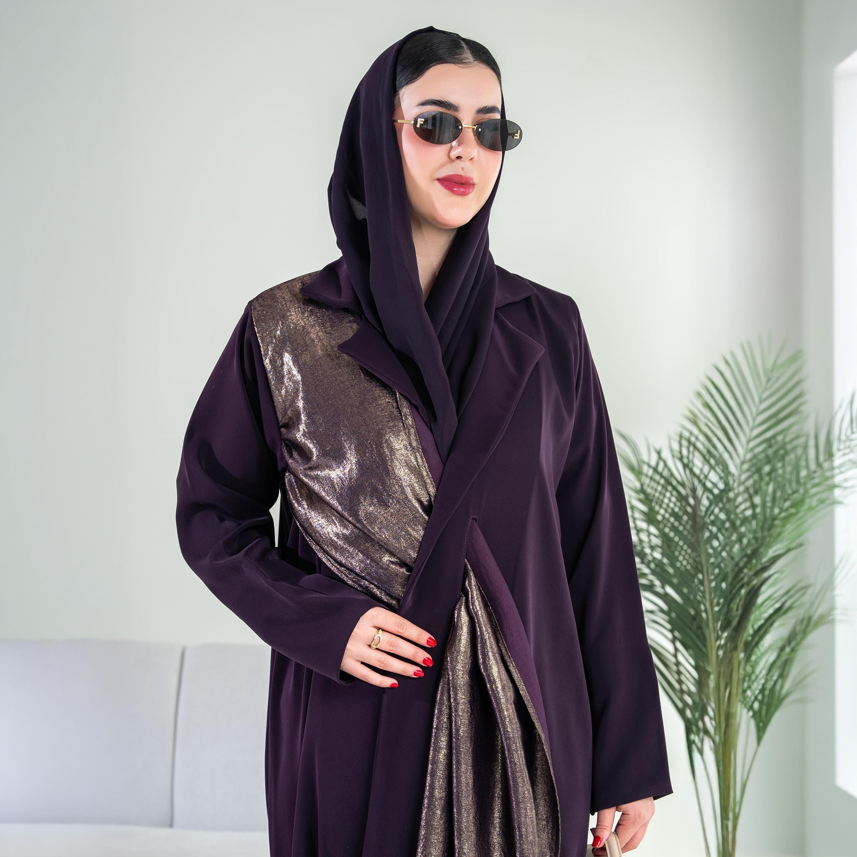 عباية سهرة نسائية "نصف كلوش" بياقة مطوية ودرابيه معدني قماش كريب مع حجاب - أرجواني من إيليجنت حجاب-women-arabicclothing-abayas-image-2