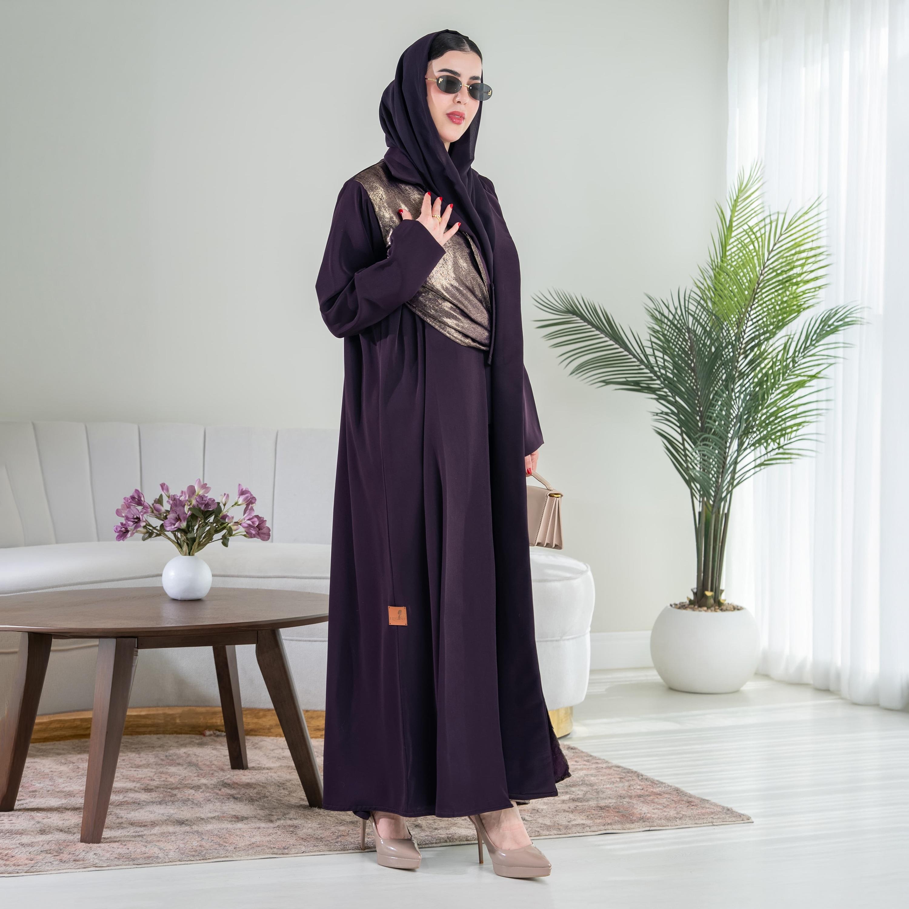 عباية سهرة نسائية "نصف كلوش" بياقة مطوية ودرابيه معدني قماش كريب مع حجاب - أرجواني من إيليجنت حجاب-women-arabicclothing-abayas-image-3