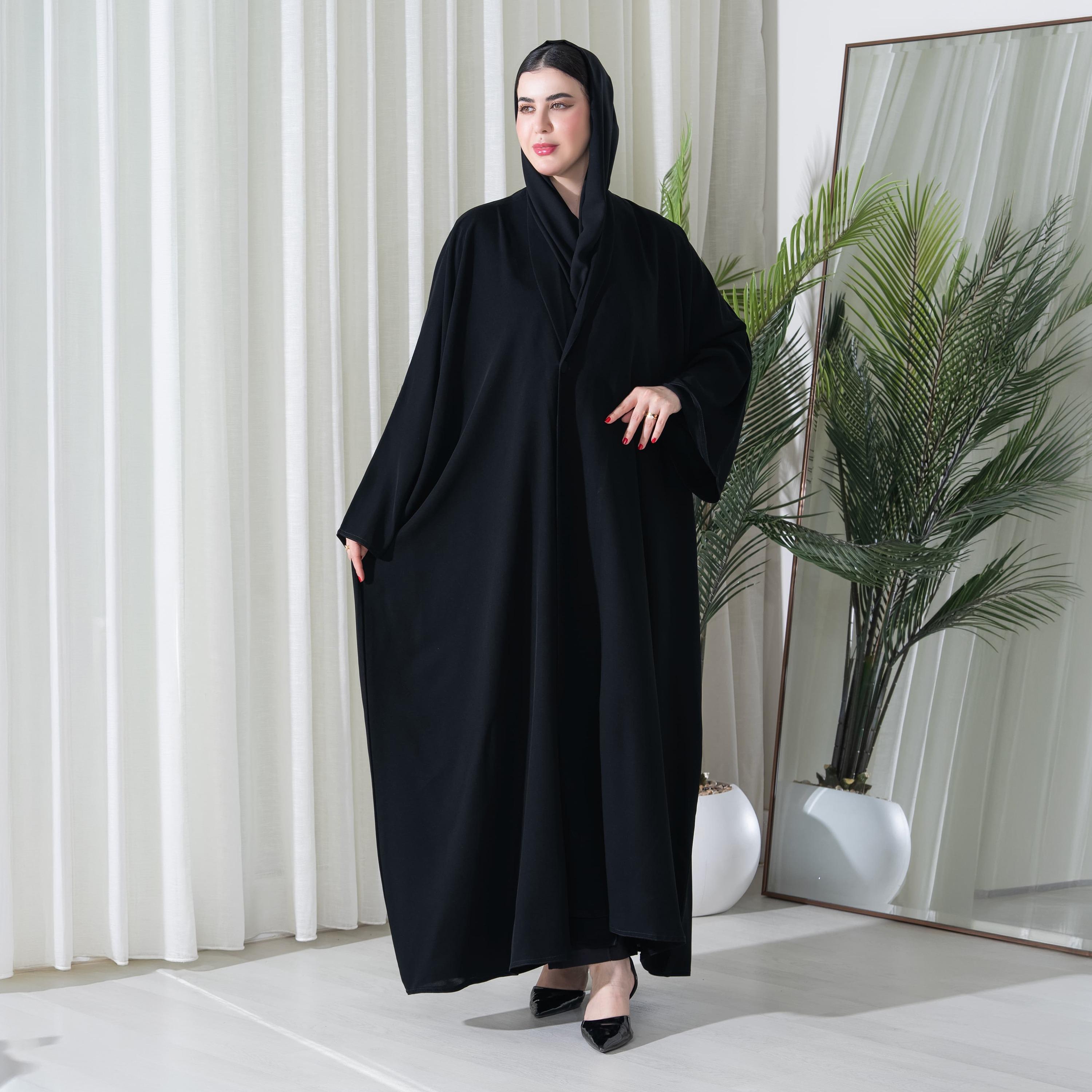 عباية نسائية "نصف كلوش" بأكمام "خفاش" قماش كريب مع حجاب - أسود من إيليجنت حجاب-women-arabicclothing-abayas-image-1