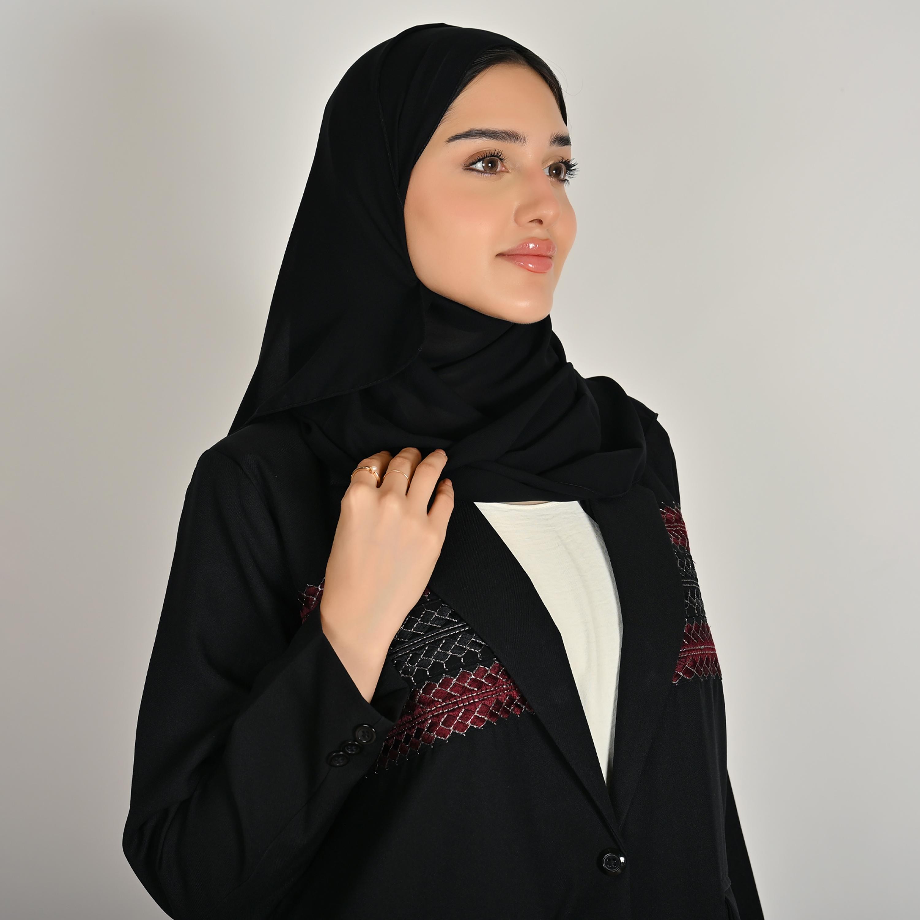 عباية كتان حريمي بتصميم بلازر وياقة مطوية (نوتش) ومطرزة باللون الأسود مع حجاب من حوراء-women-arabicclothing-abayas-image-3