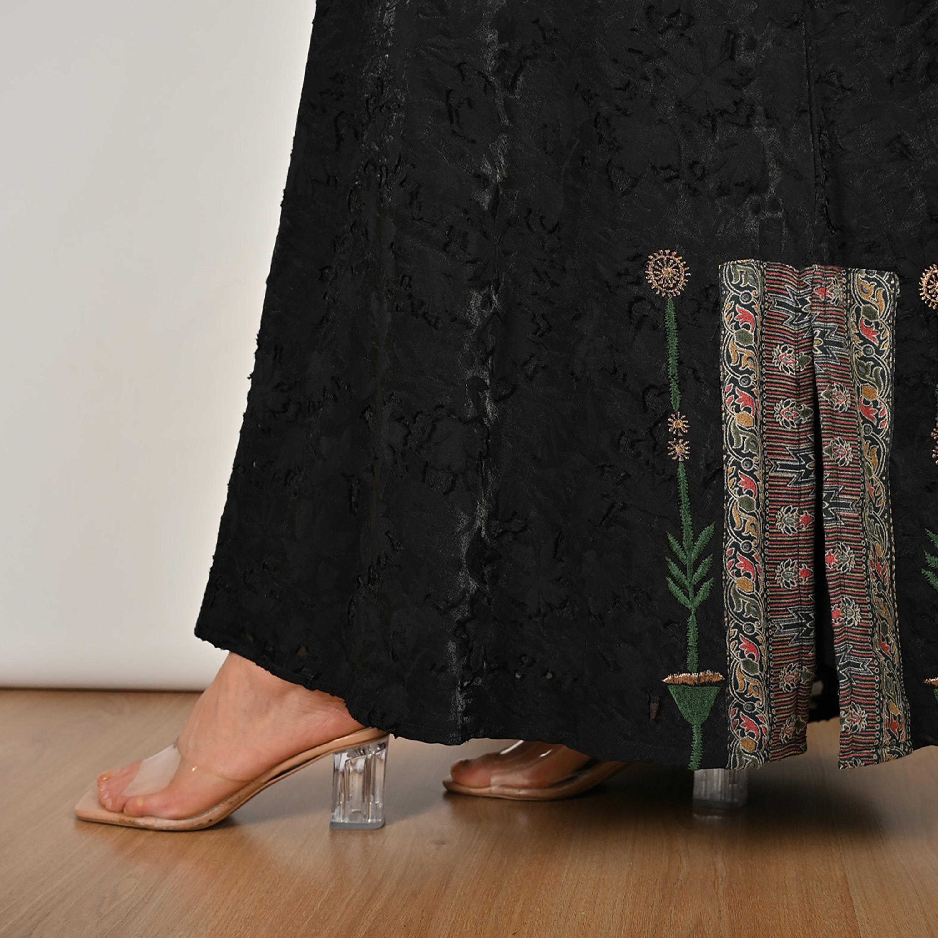 عباية حوراء كتان نسائية مطرزة باللون الأسود مع حجاب-women-arabicclothing-abayas-image-3