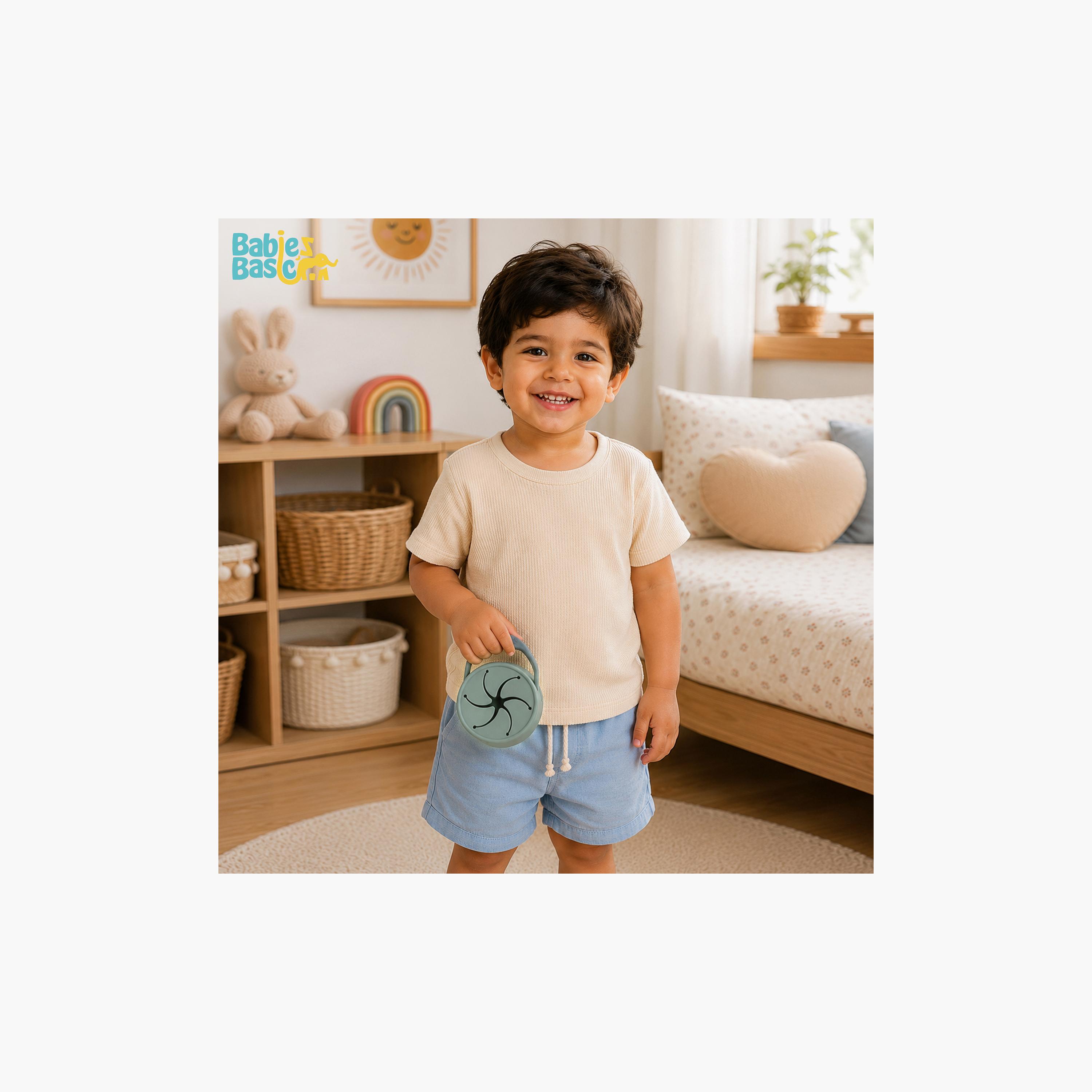 كوب سيليكون قابل للطي للوجبات الخفيفة مع غطاء - 150 مل من بيبيز بيزك-baby-feeding-mealtimeessentials-image-3