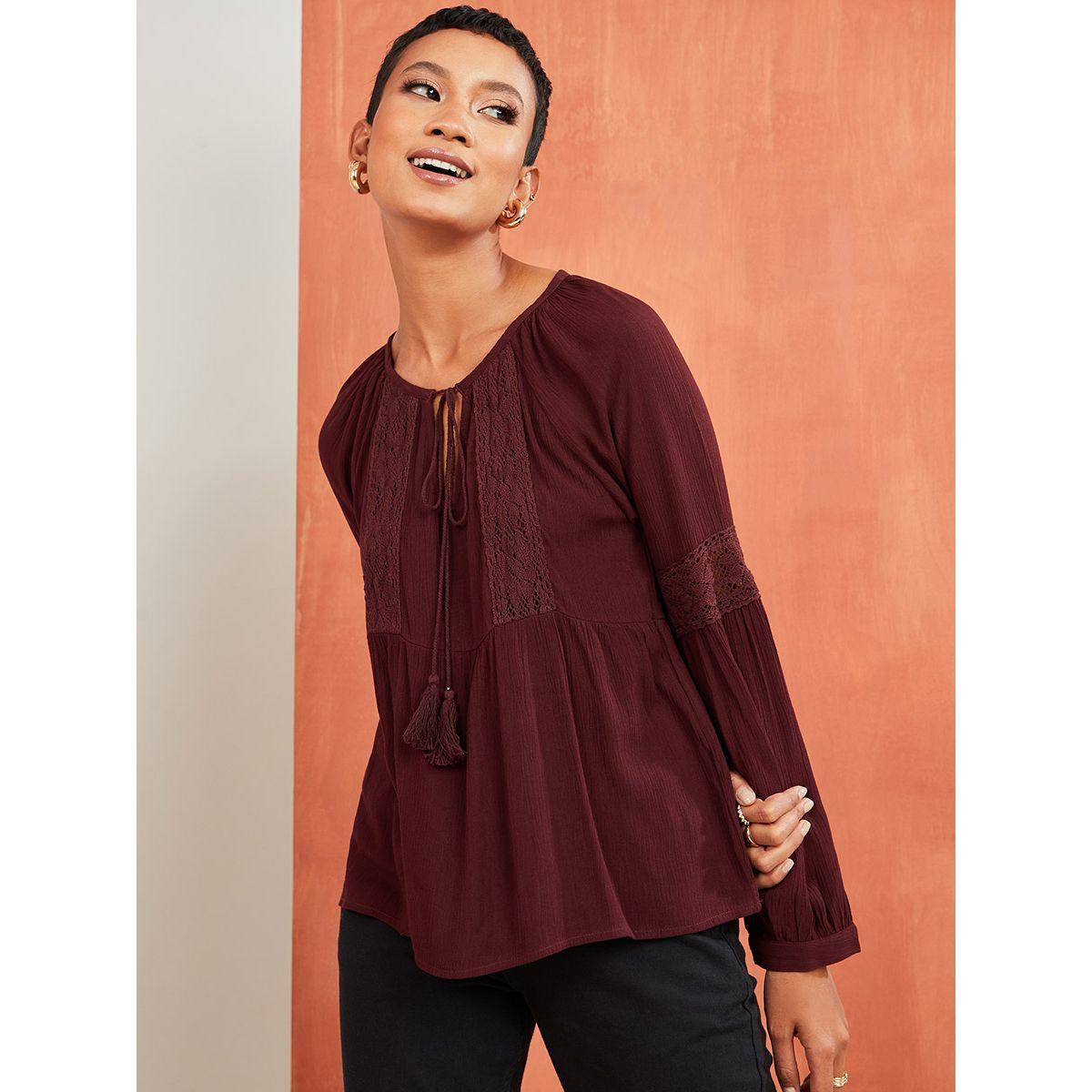 بلوزة طويلة بتداخلات دانتيل من ريد تايب-women-clothing-shirtsandblouses-blouses-image-4