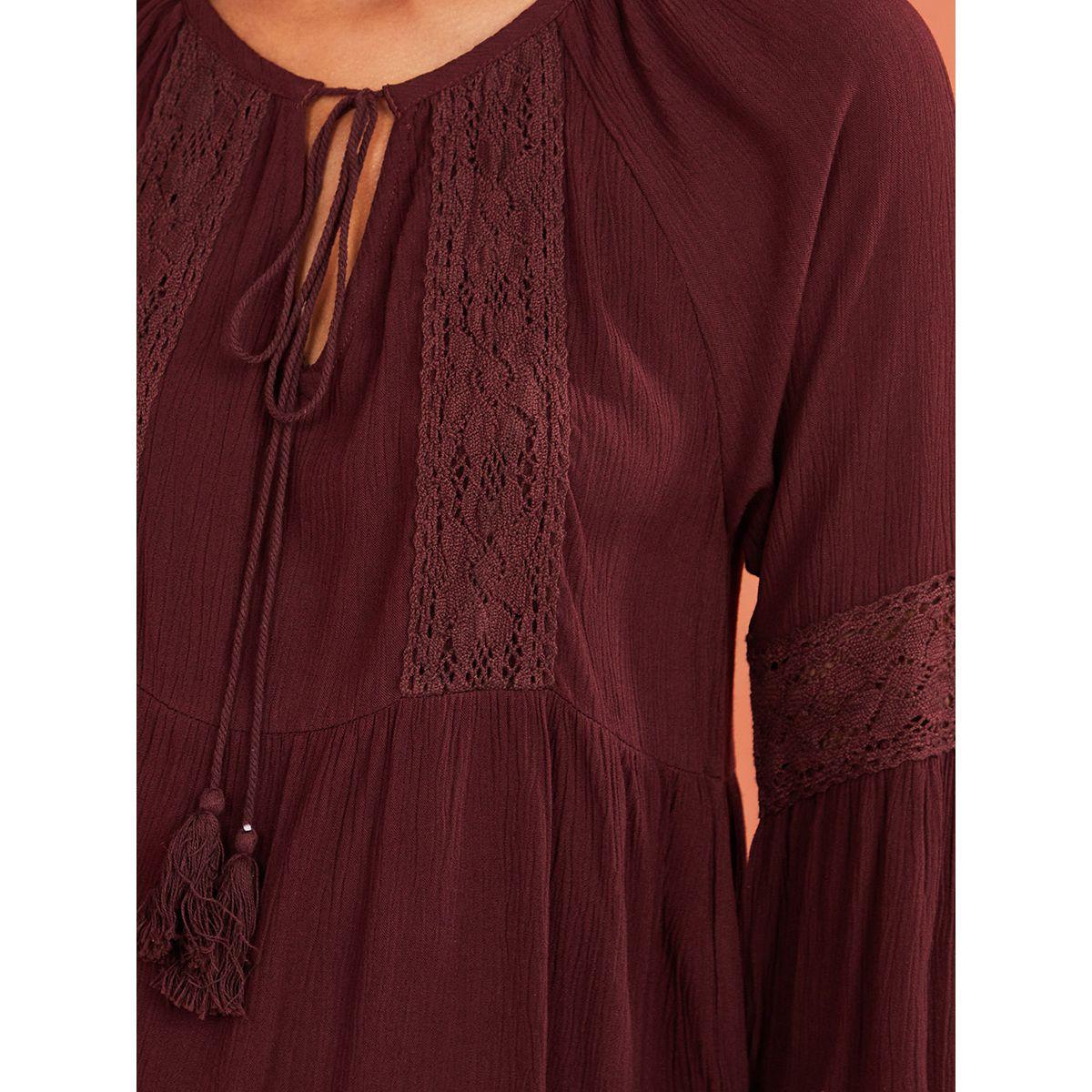 بلوزة طويلة بتداخلات دانتيل من ريد تايب-women-clothing-shirtsandblouses-blouses-image-2