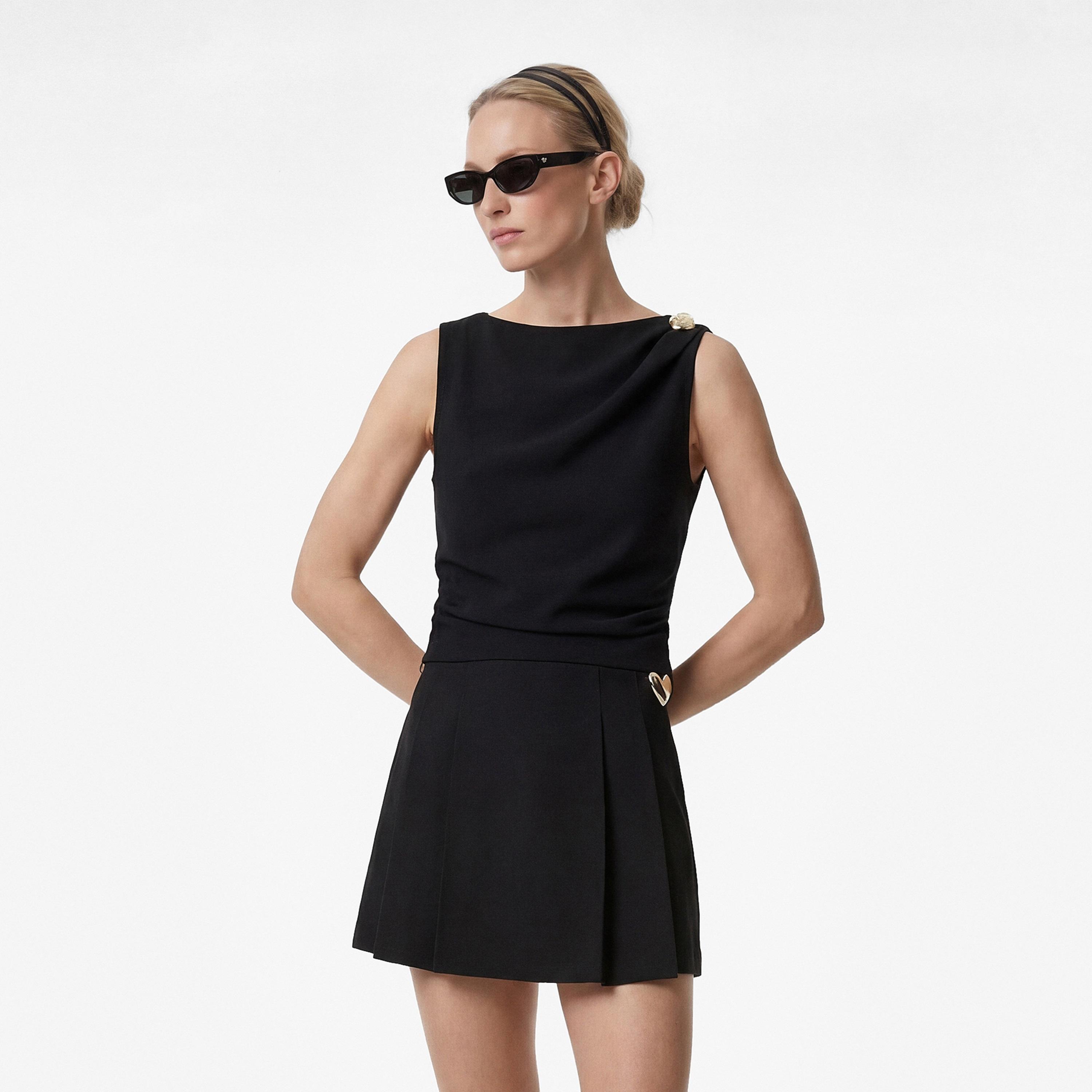 بلوزة نسائية سوداء من كوتون-women-clothing-shirtsandblouses-blouses-image-1